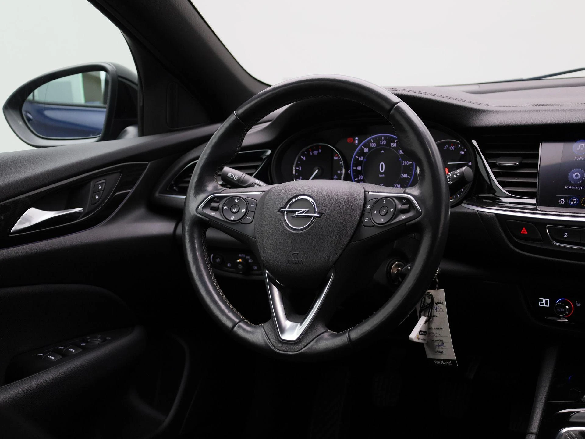 Opel-Insignia-image-10
