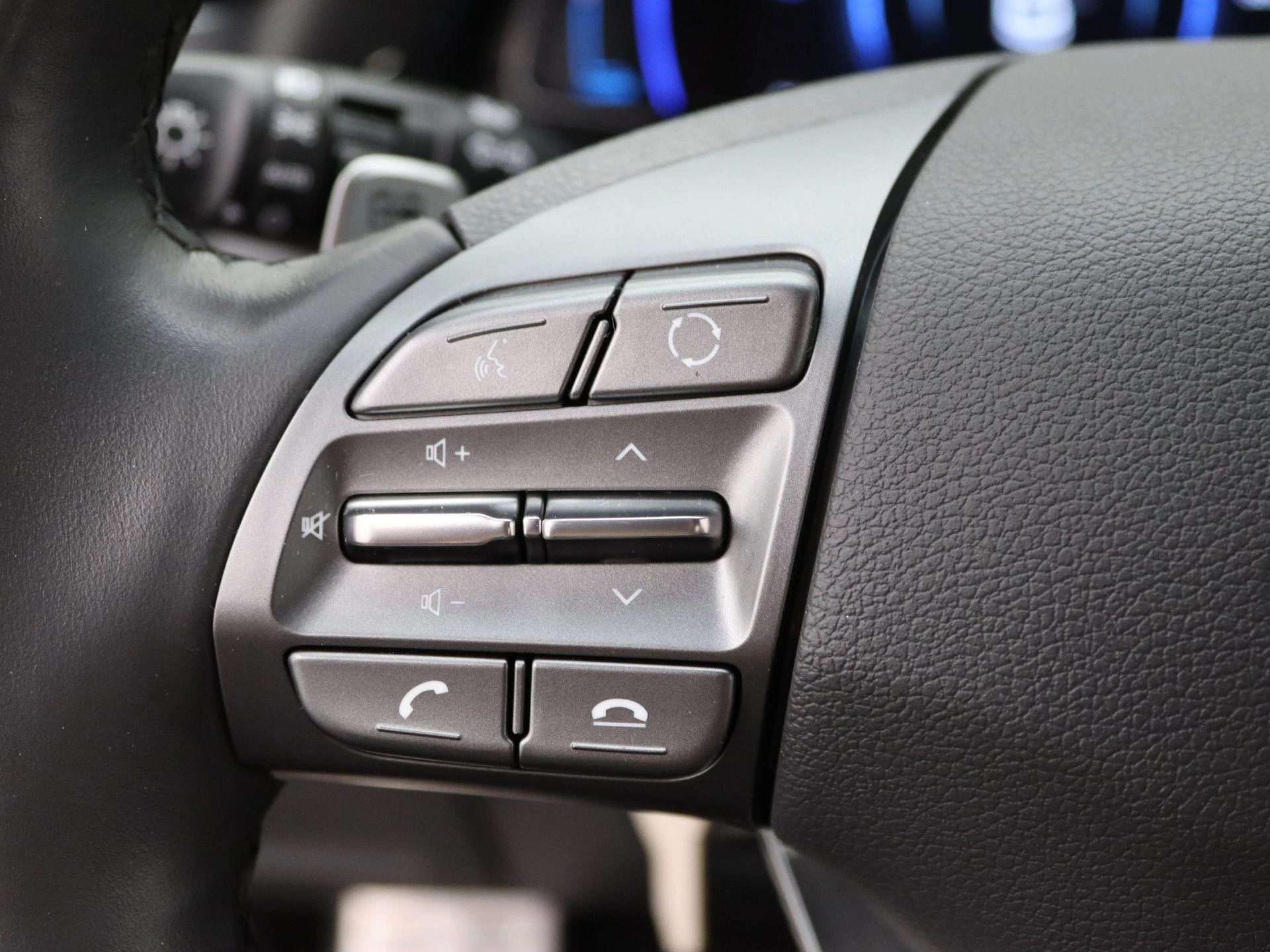 Hyundai-IONIQ-image-21