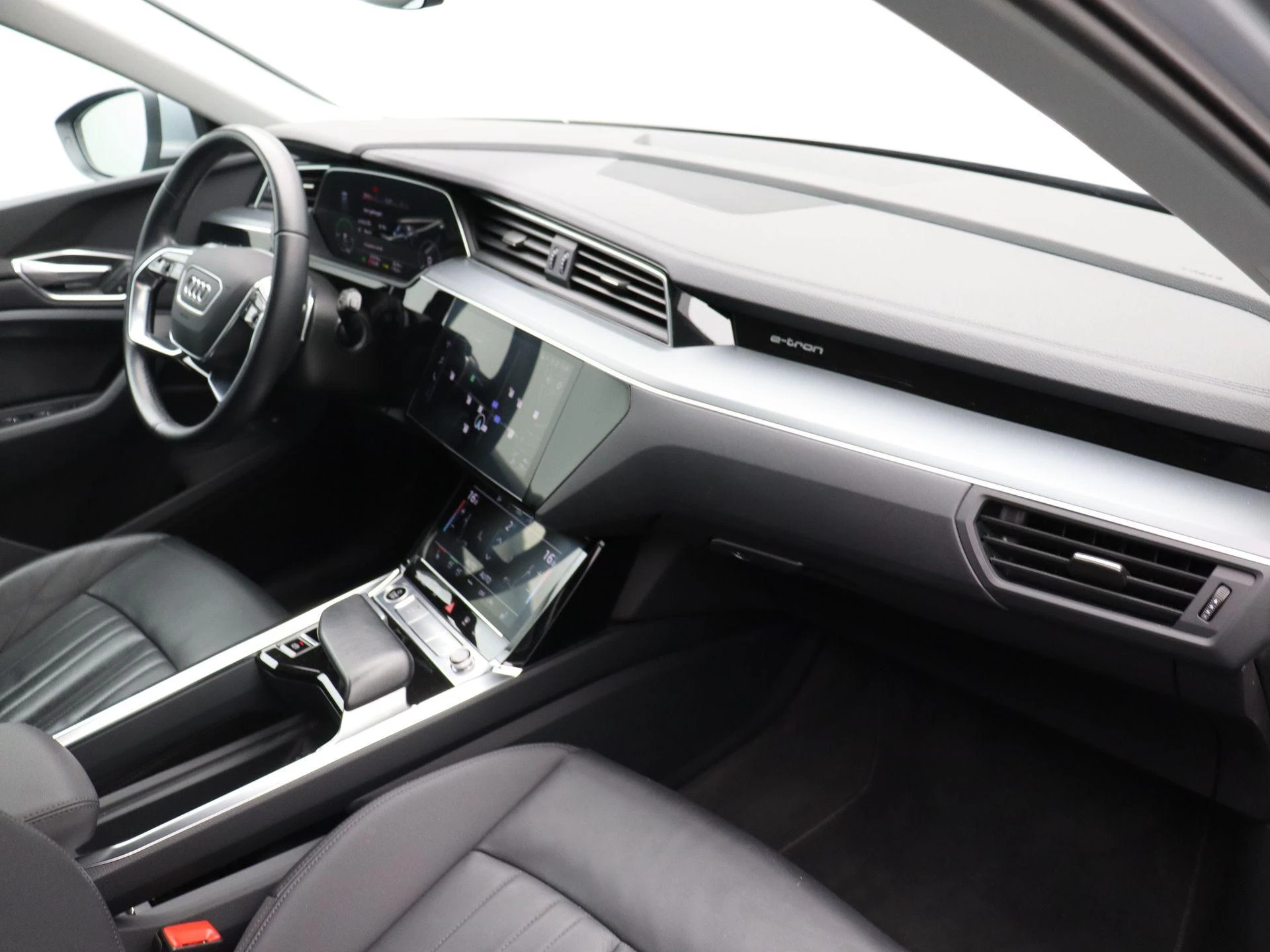 Audi-e-tron-image-21
