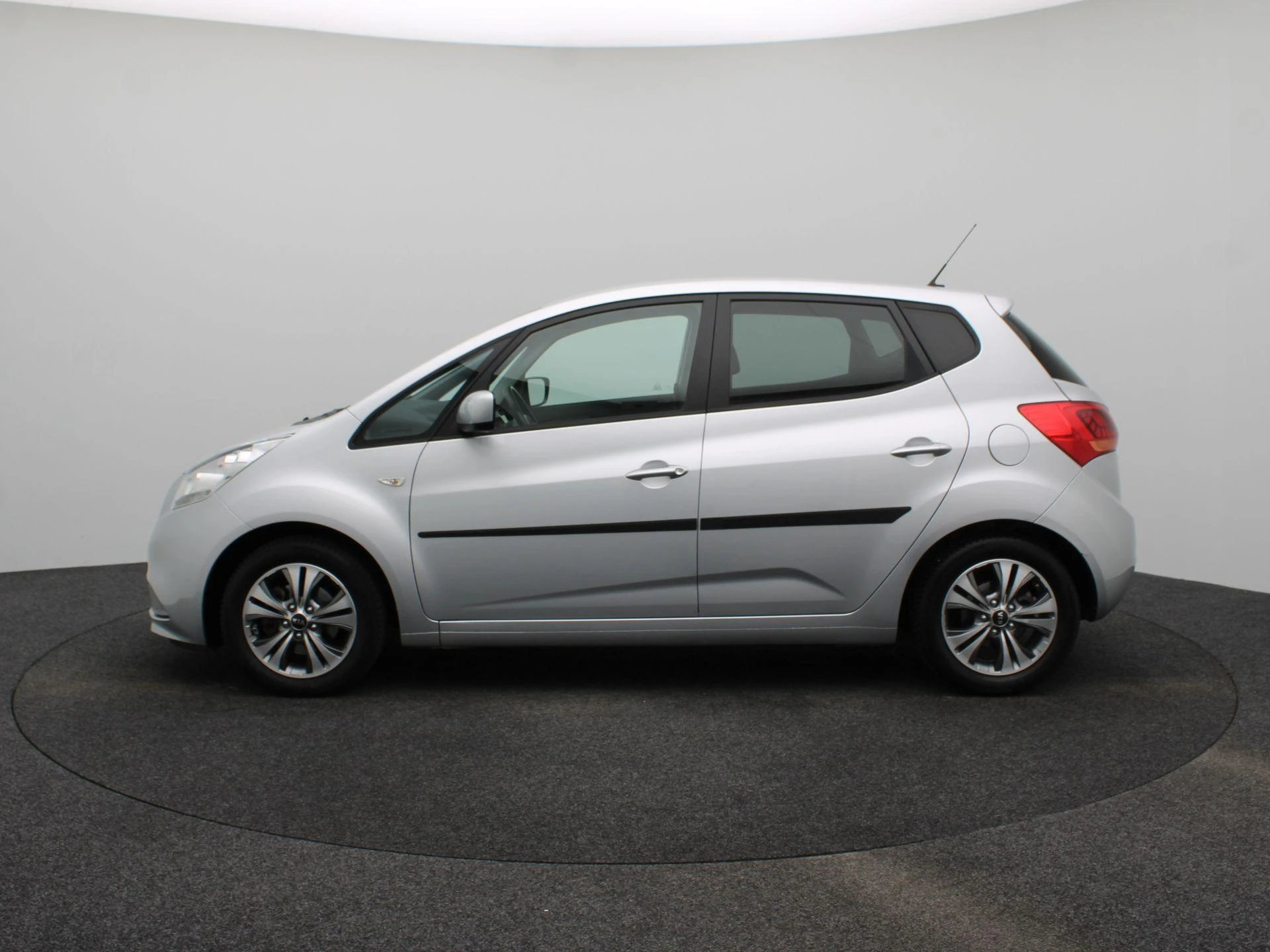 Kia-Venga-image-3
