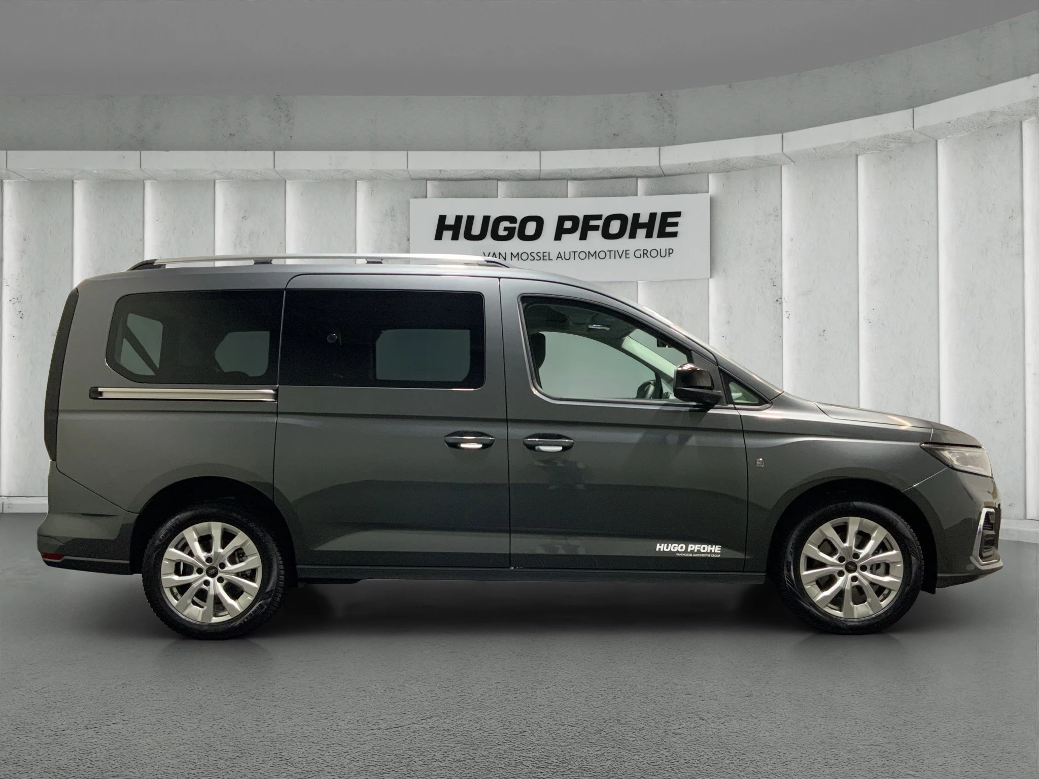 Ford Tourneo Connect Grand Titanium Langer Radstand (L2). EcoBoost PHEV