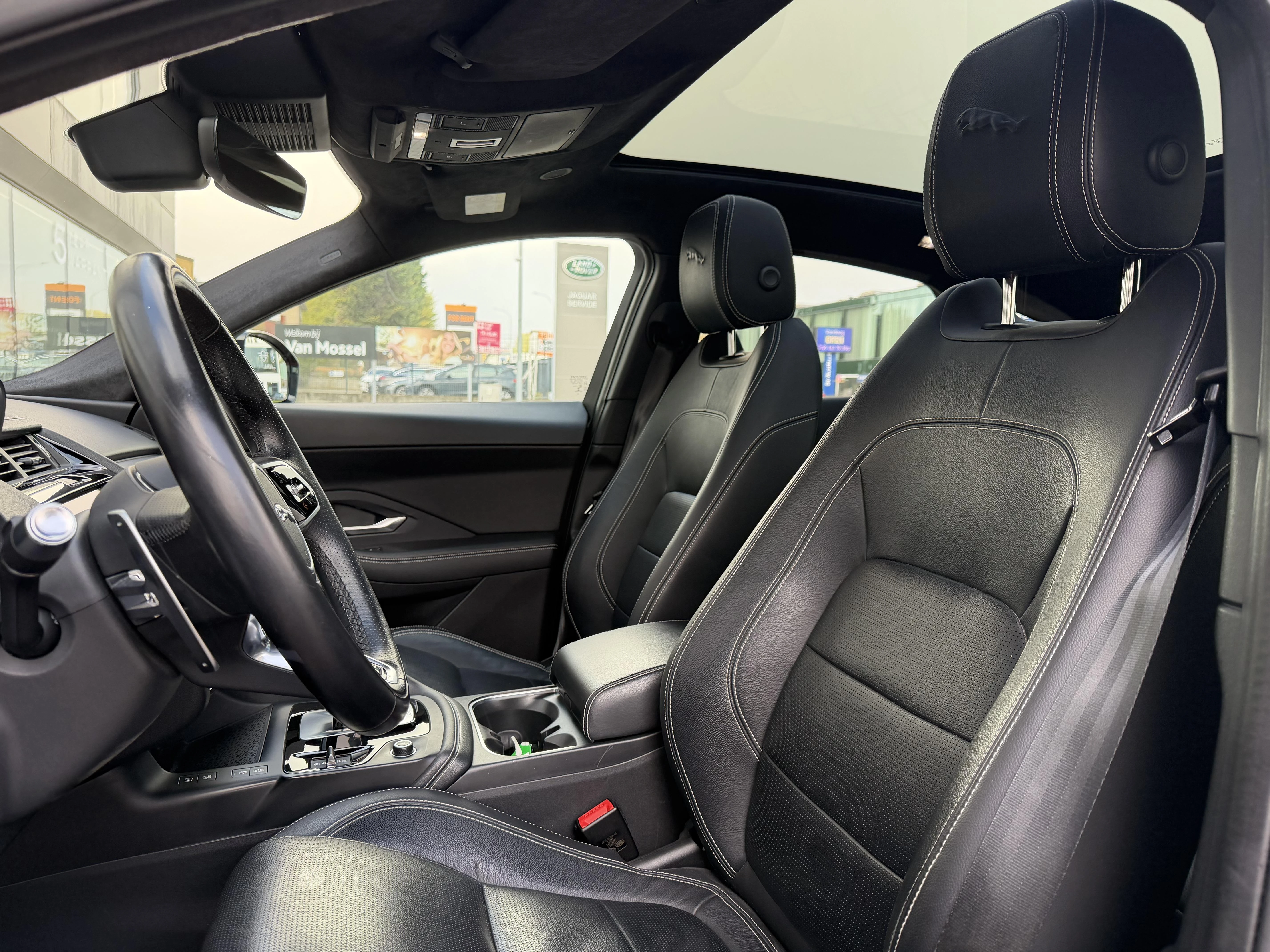 Jaguar-E-PACE-image-24