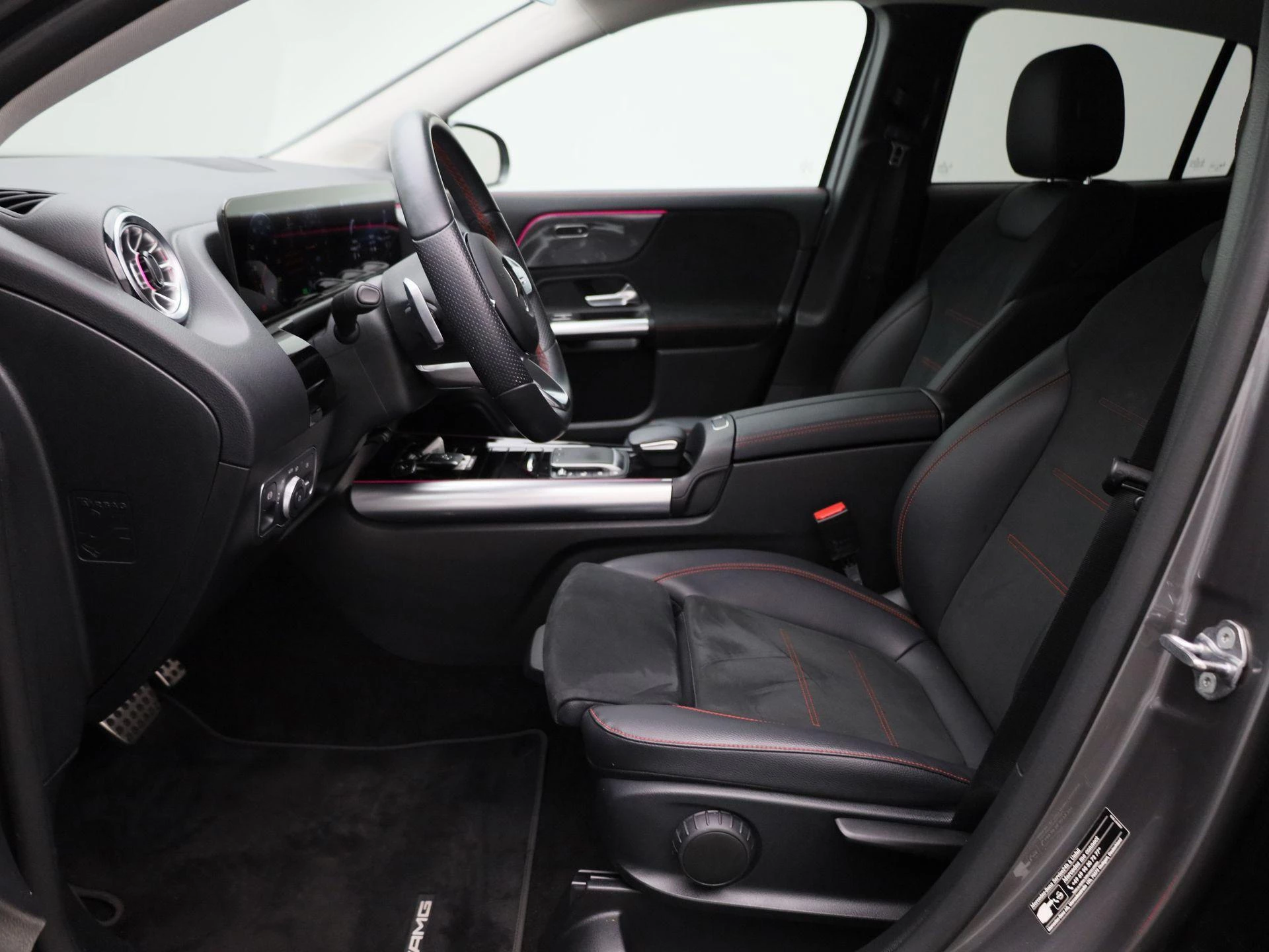 Mercedes-Benz GLA 250 e AMG Line + CARPLAY + MULTIBEAM + NIGHTPAKKET +