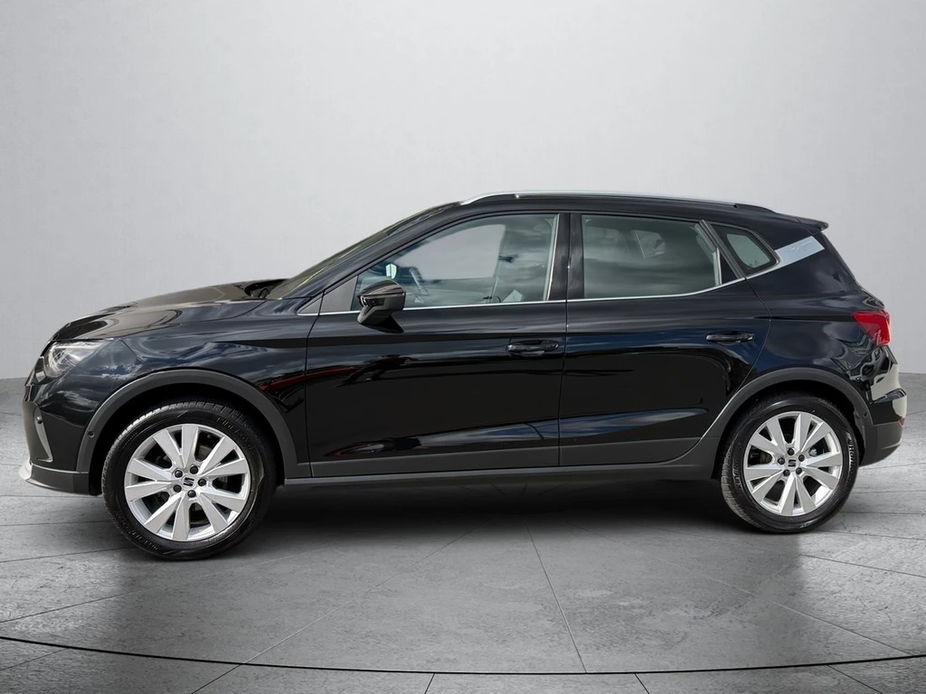 SEAT-Arona-image-3