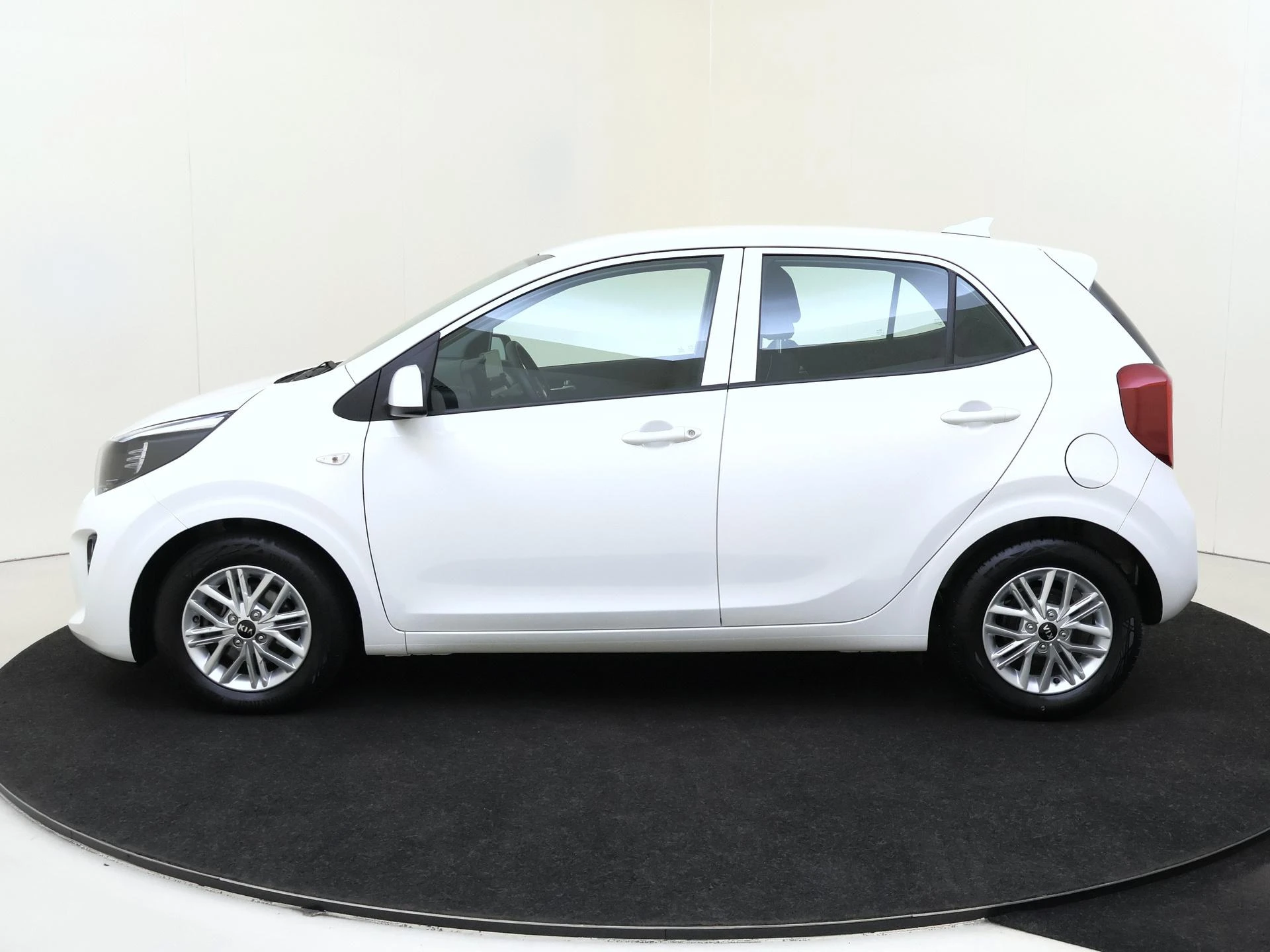 Kia-Picanto-image-7