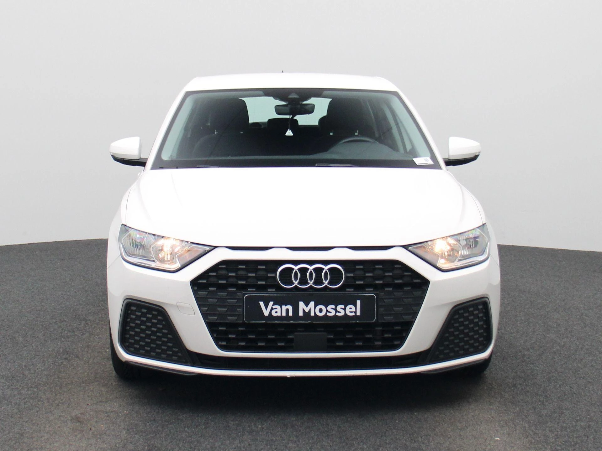 Audi-A1 Sportback-image-2