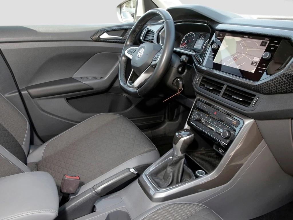 Volkswagen-T-Cross-image-8