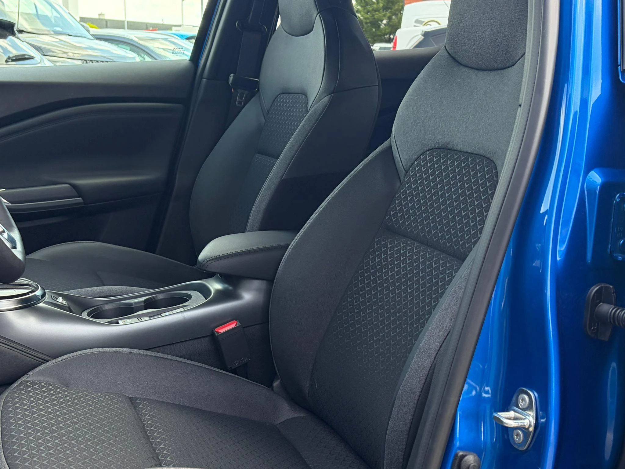Nissan Juke 1.6 Hybrid N-Connecta 143PK