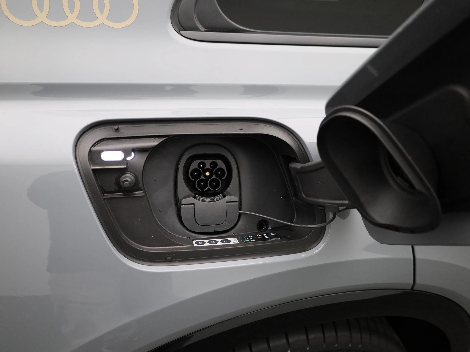 Audi-Q4 e-tron-image-43