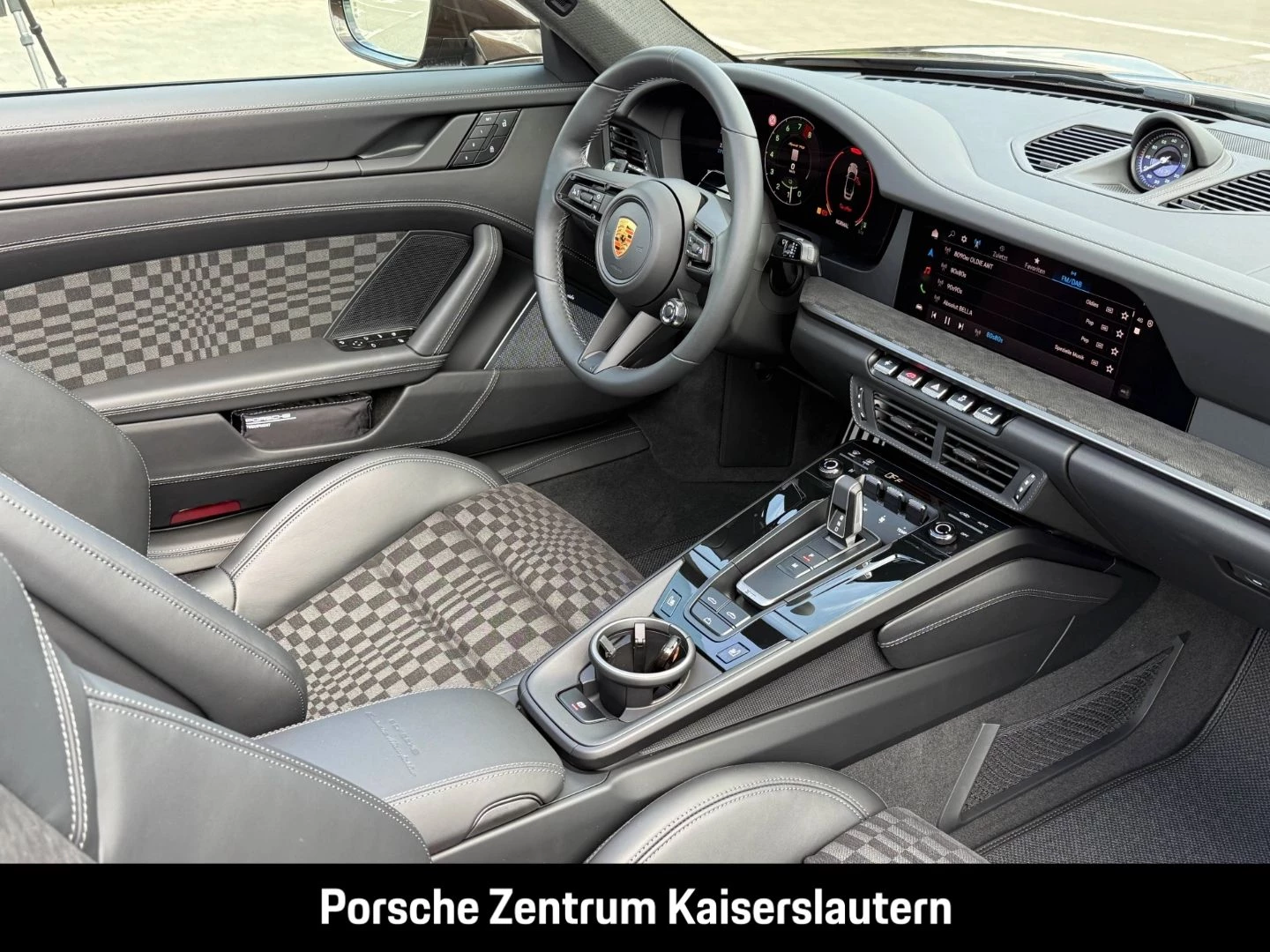 Porsche 911 992 Spirit 70 Burmester Clubleder InnoDrive spirit 70