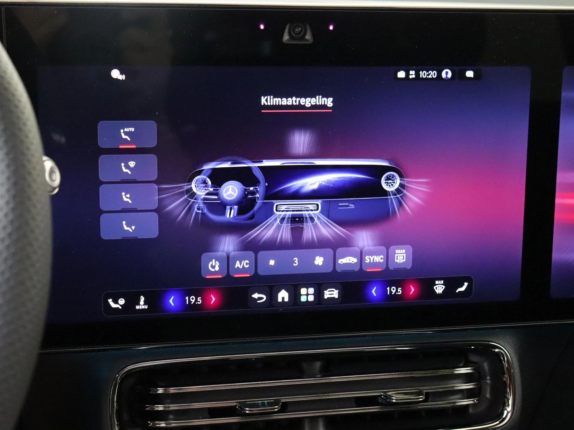 Mercedes-Benz-GLB-image-17