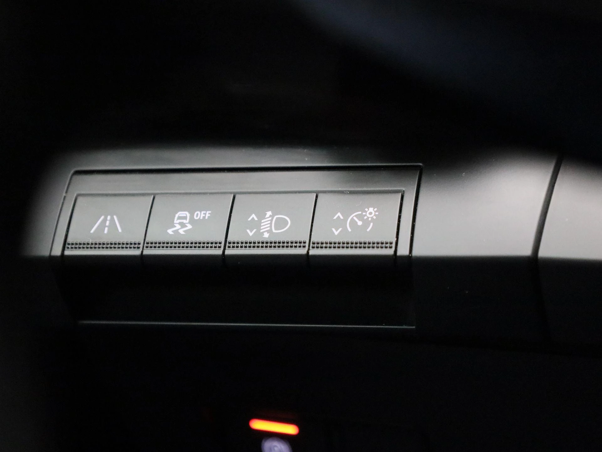 Renault-Megane E-Tech-image-19