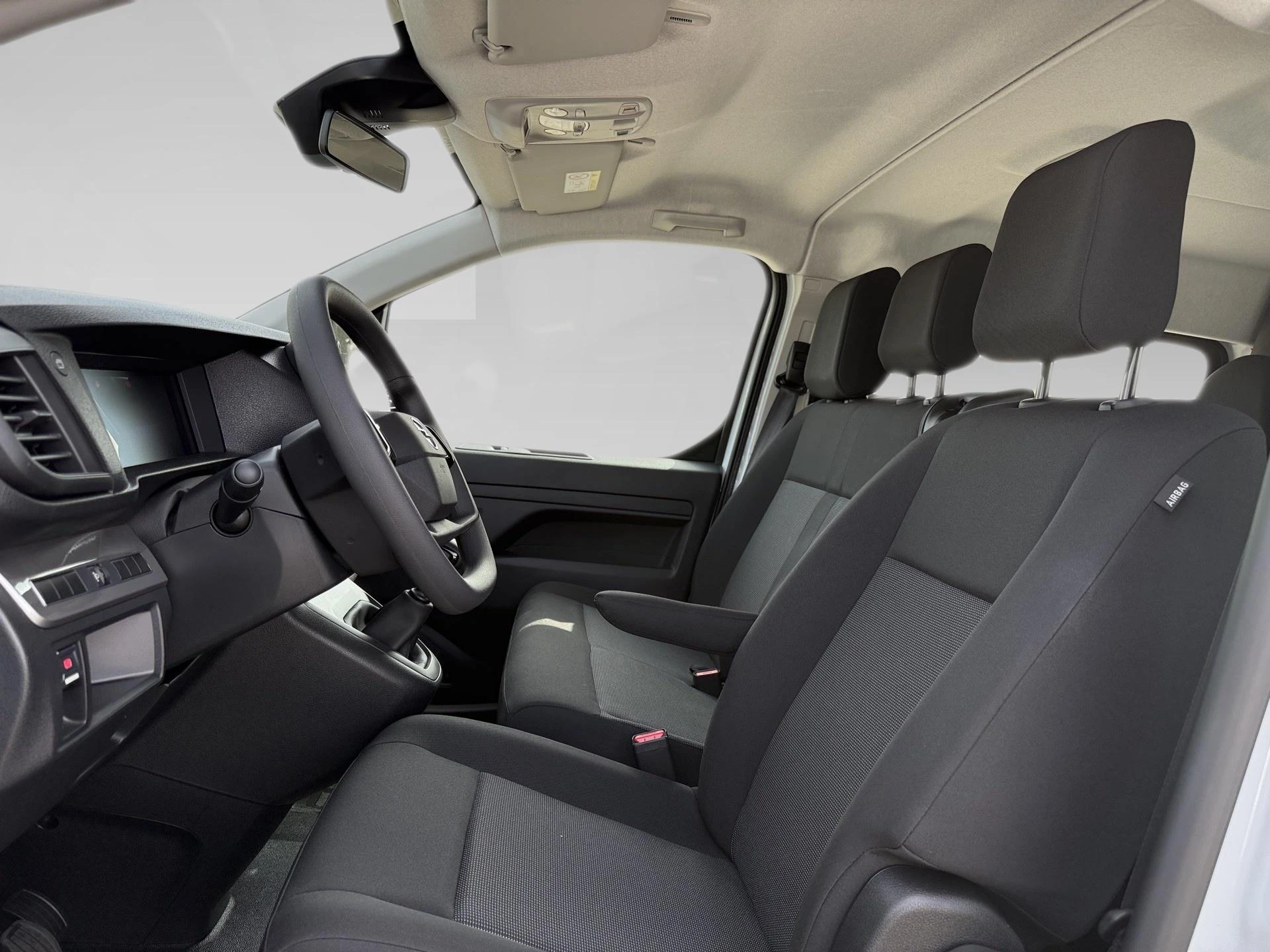 Opel-Vivaro-image-3