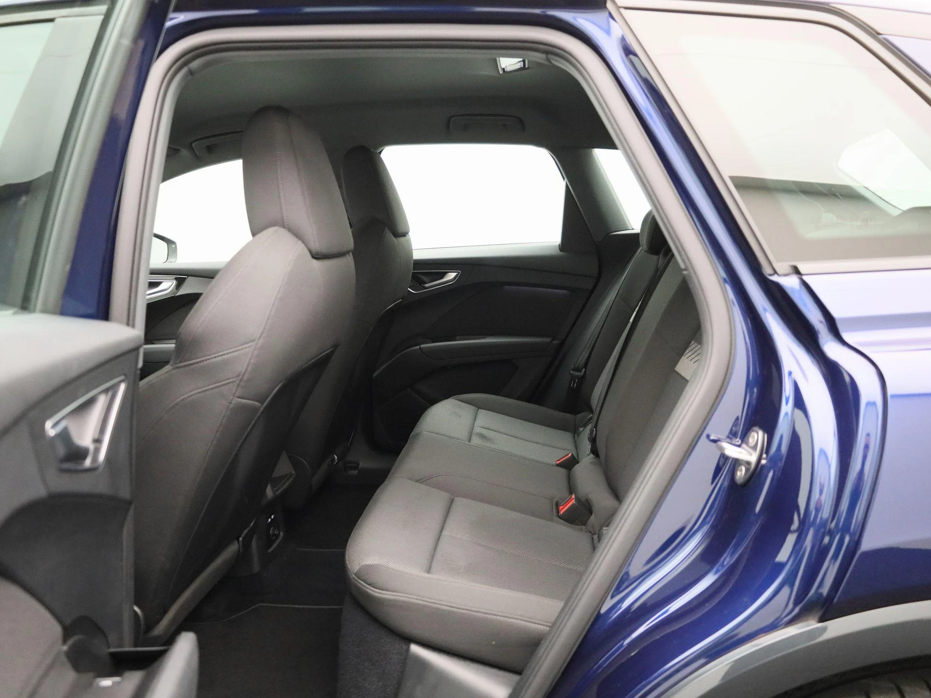 Audi-Q4 e-tron-image-9