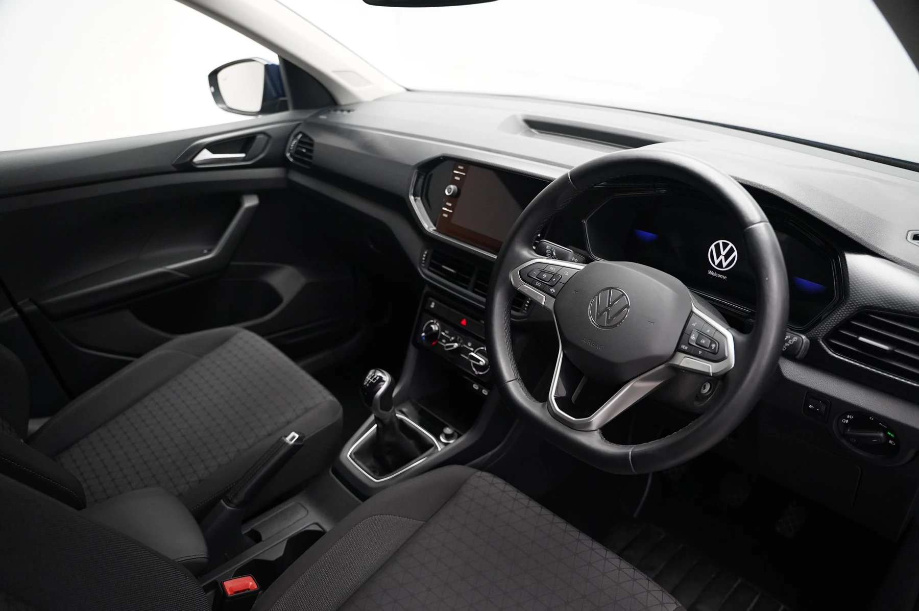 Volkswagen-T-Cross-image-5