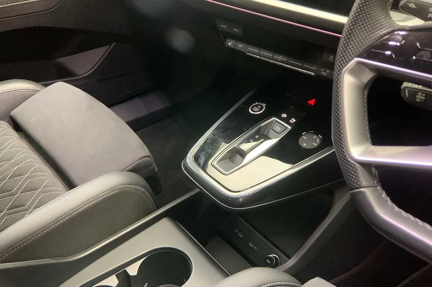 Audi-Q4 e-tron-image-7