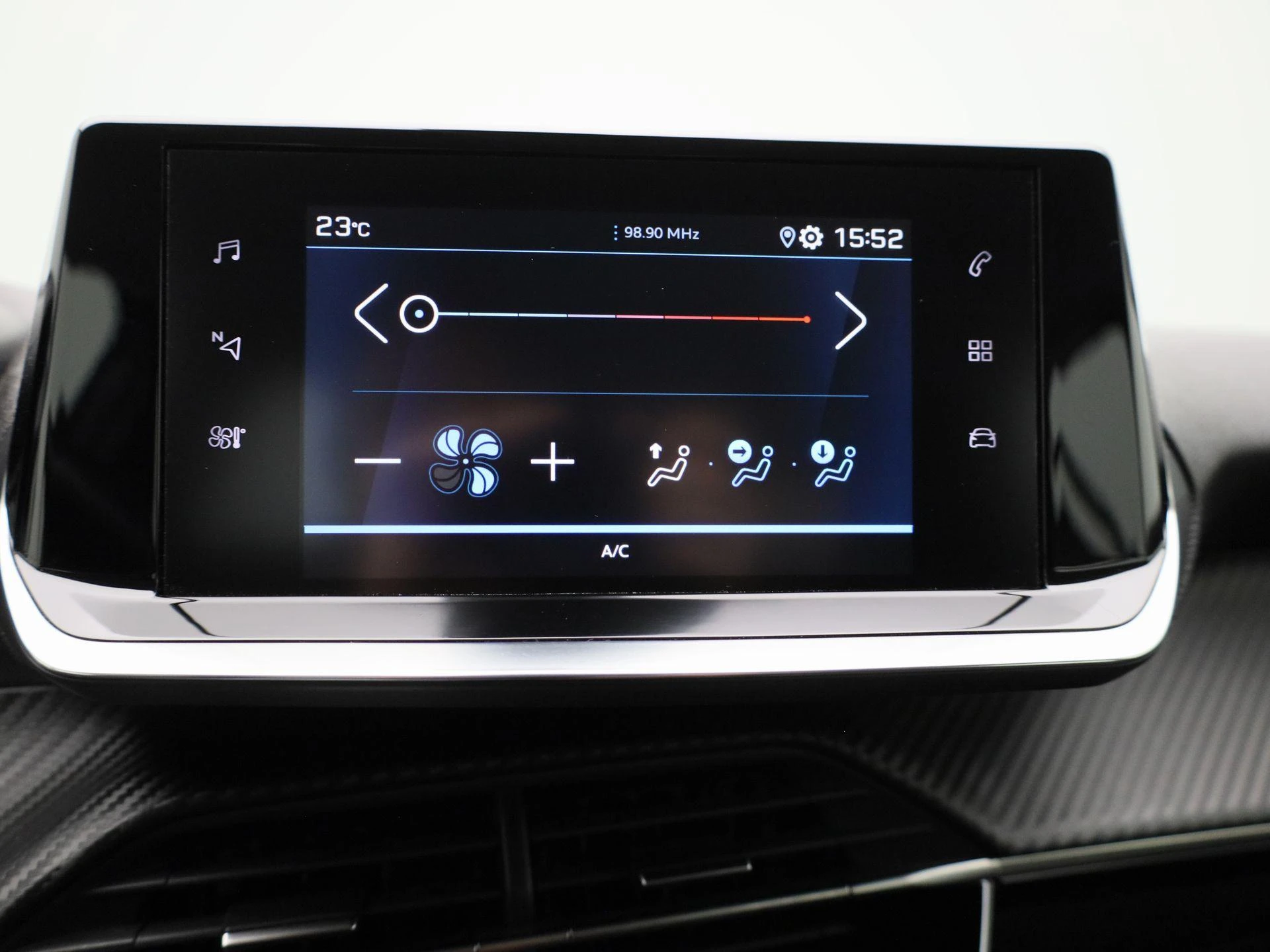 Peugeot-208-image-21