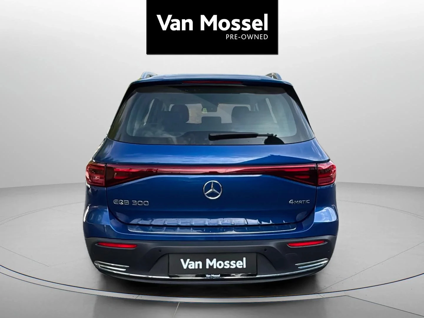 Mercedes-Benz-EQB-image-3