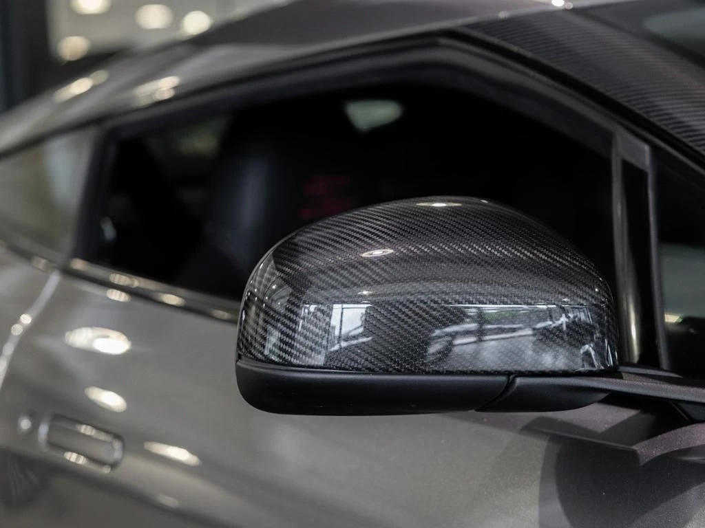 Aston Martin-V12 Vantage-image-21