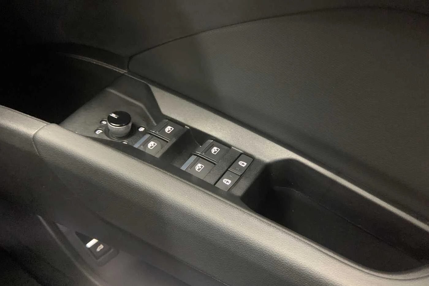 Audi-Q4 e-tron-image-26