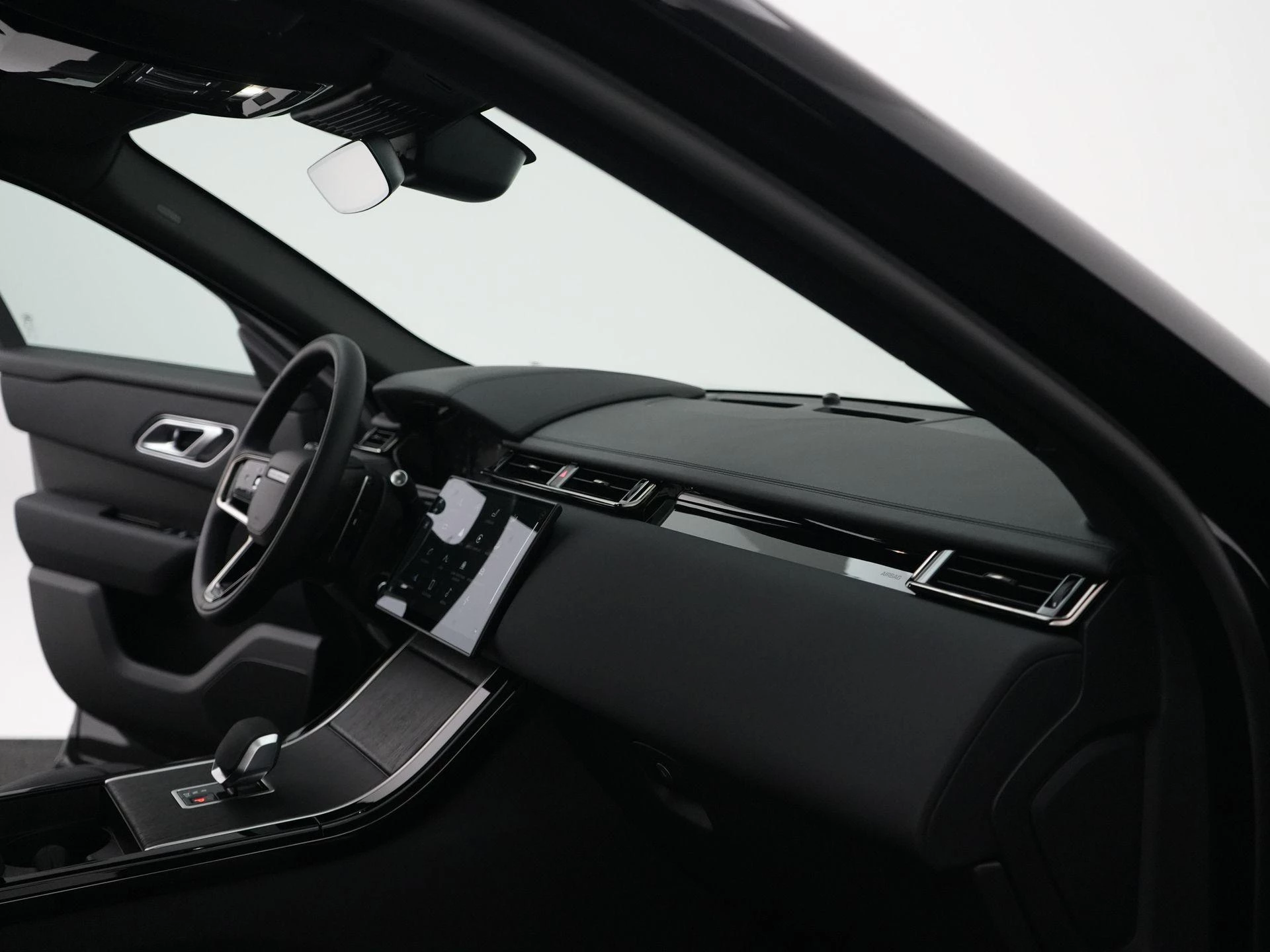 Land Rover-Range Rover Velar-image-44