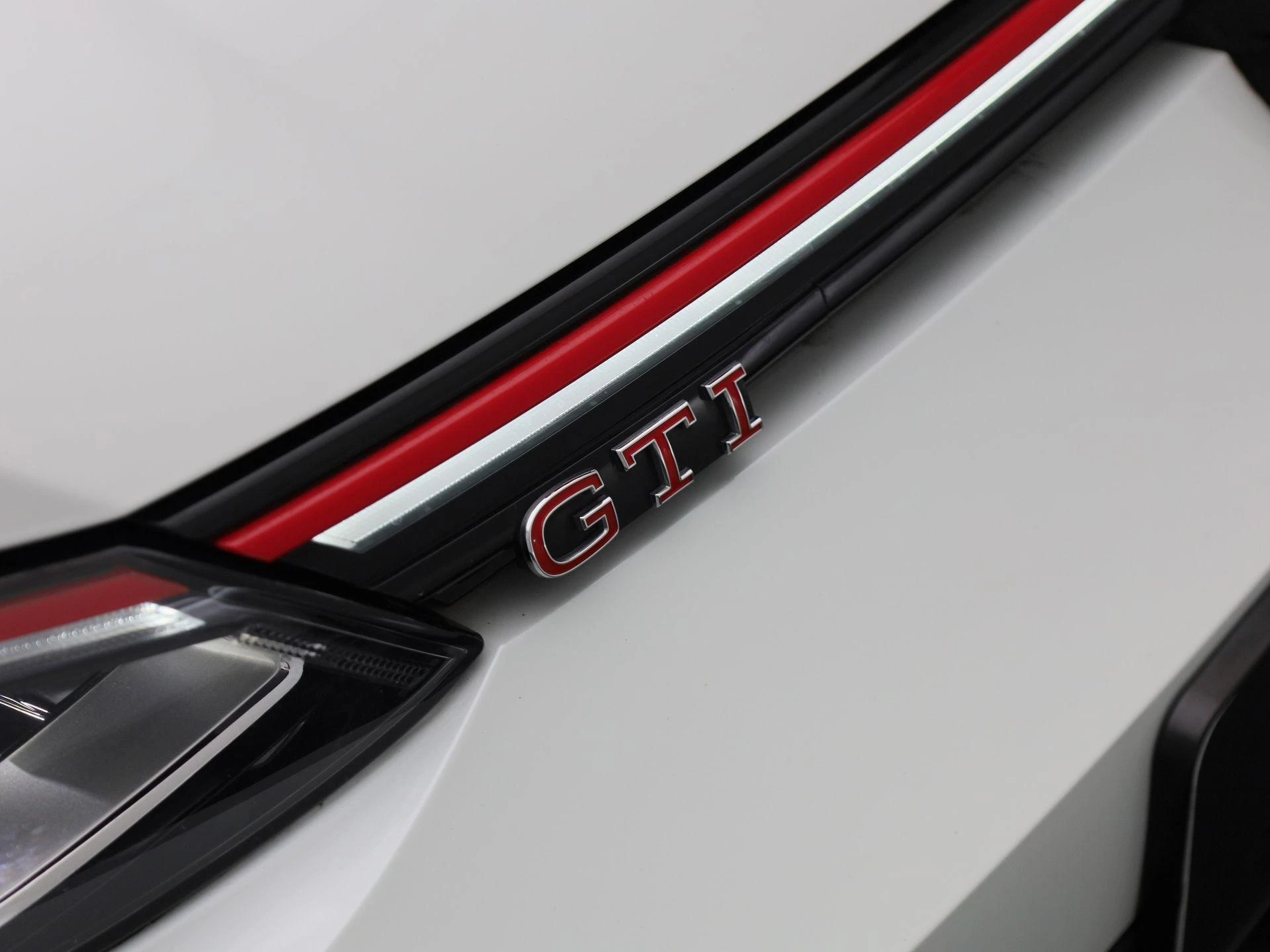 Volkswagen-Golf-image-40