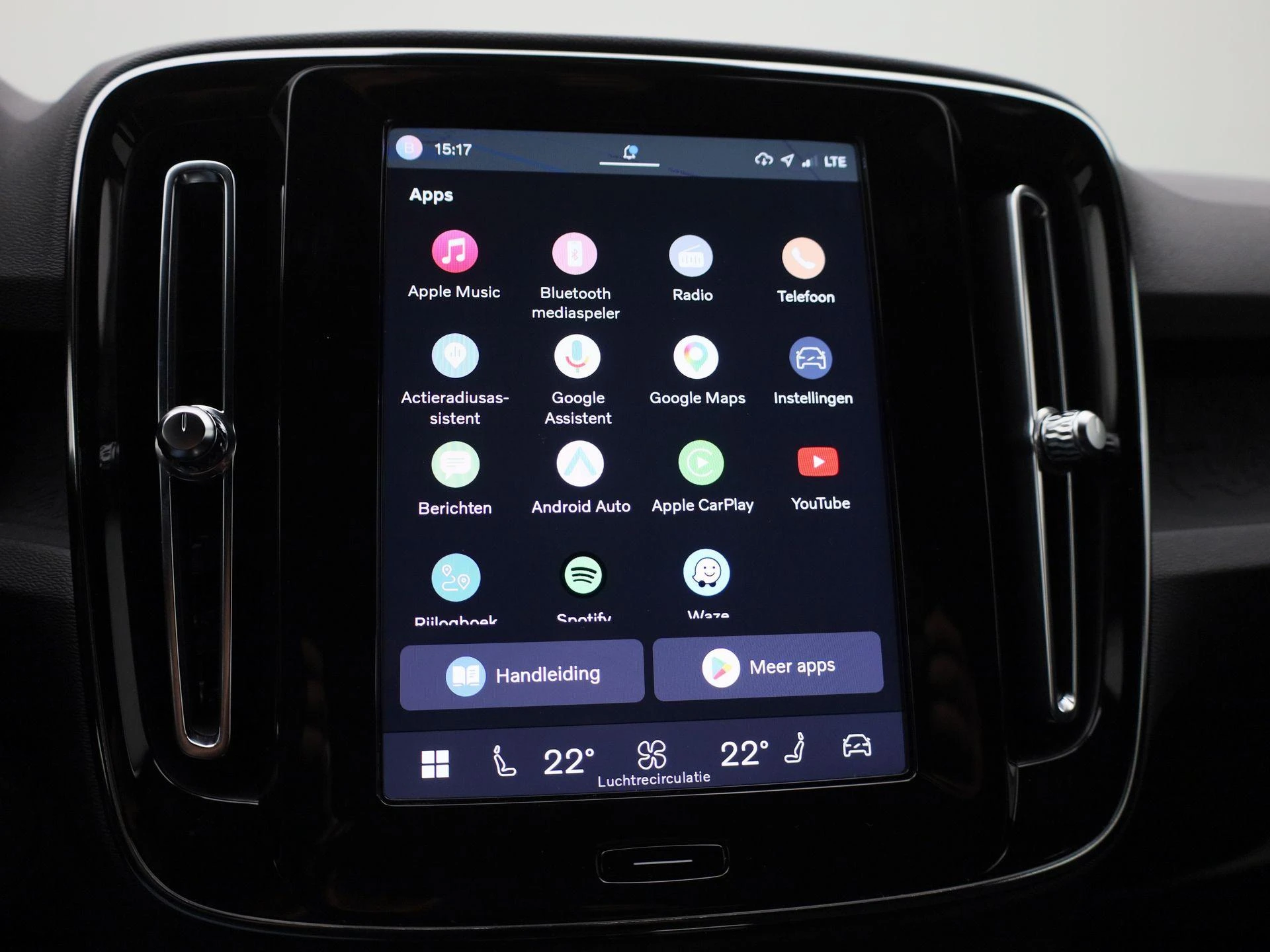 Volvo-XC40-image-21