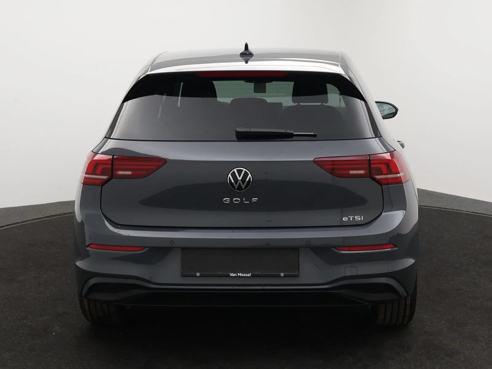 Volkswagen-Golf-image-5