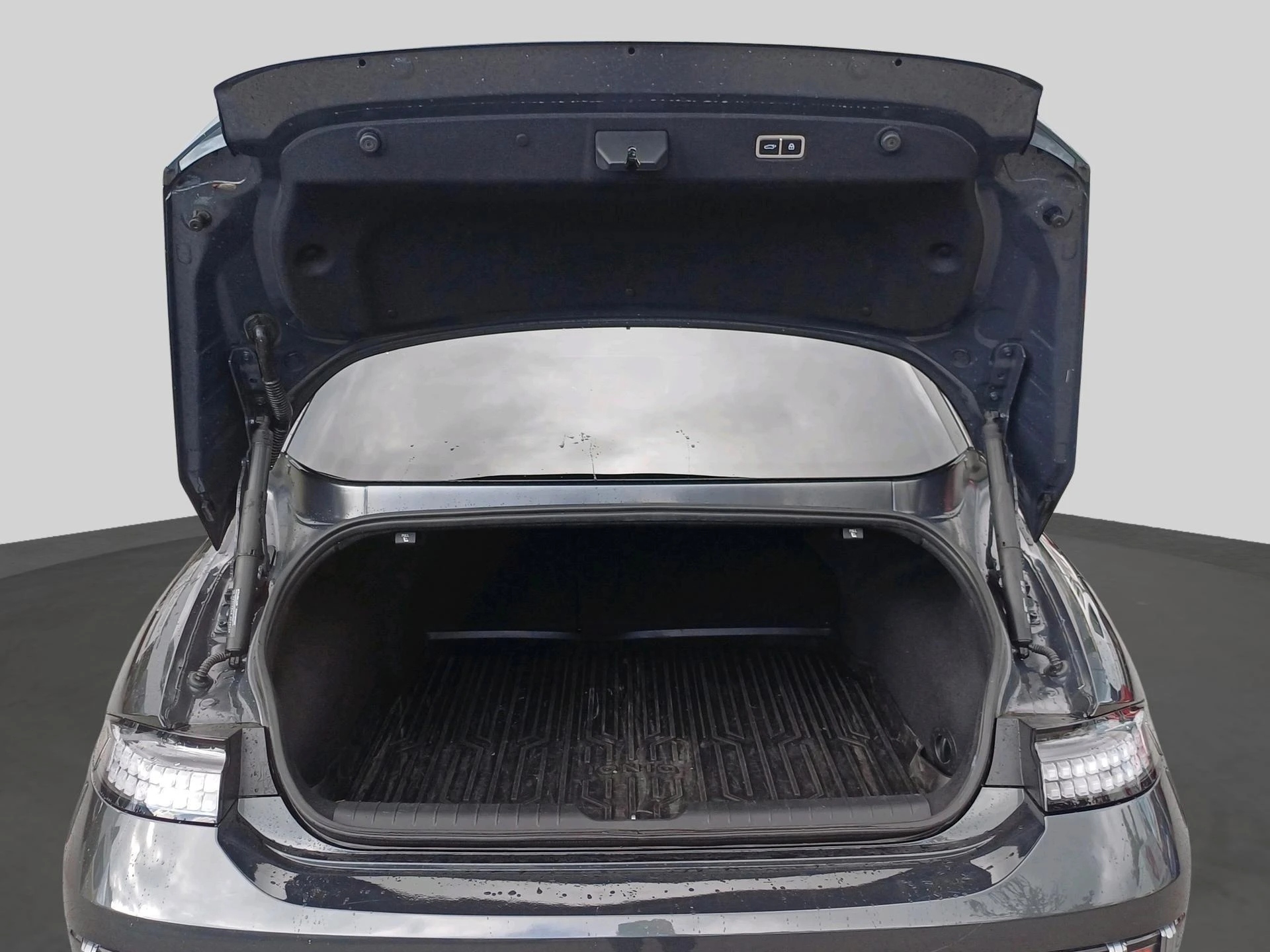 Hyundai-IONIQ 6-image-6