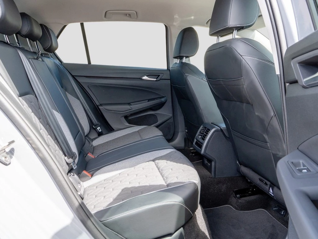 Volkswagen Golf VIII 1.5 TSI DSG eHybrid Goal WWV