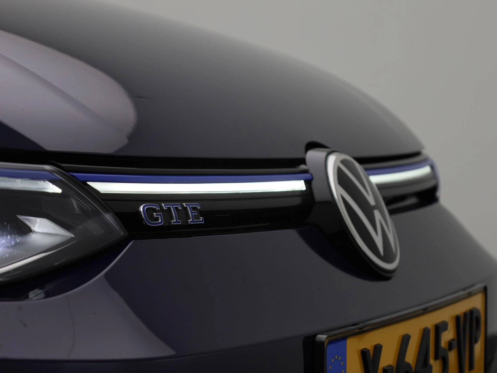 Volkswagen-Golf-image-39