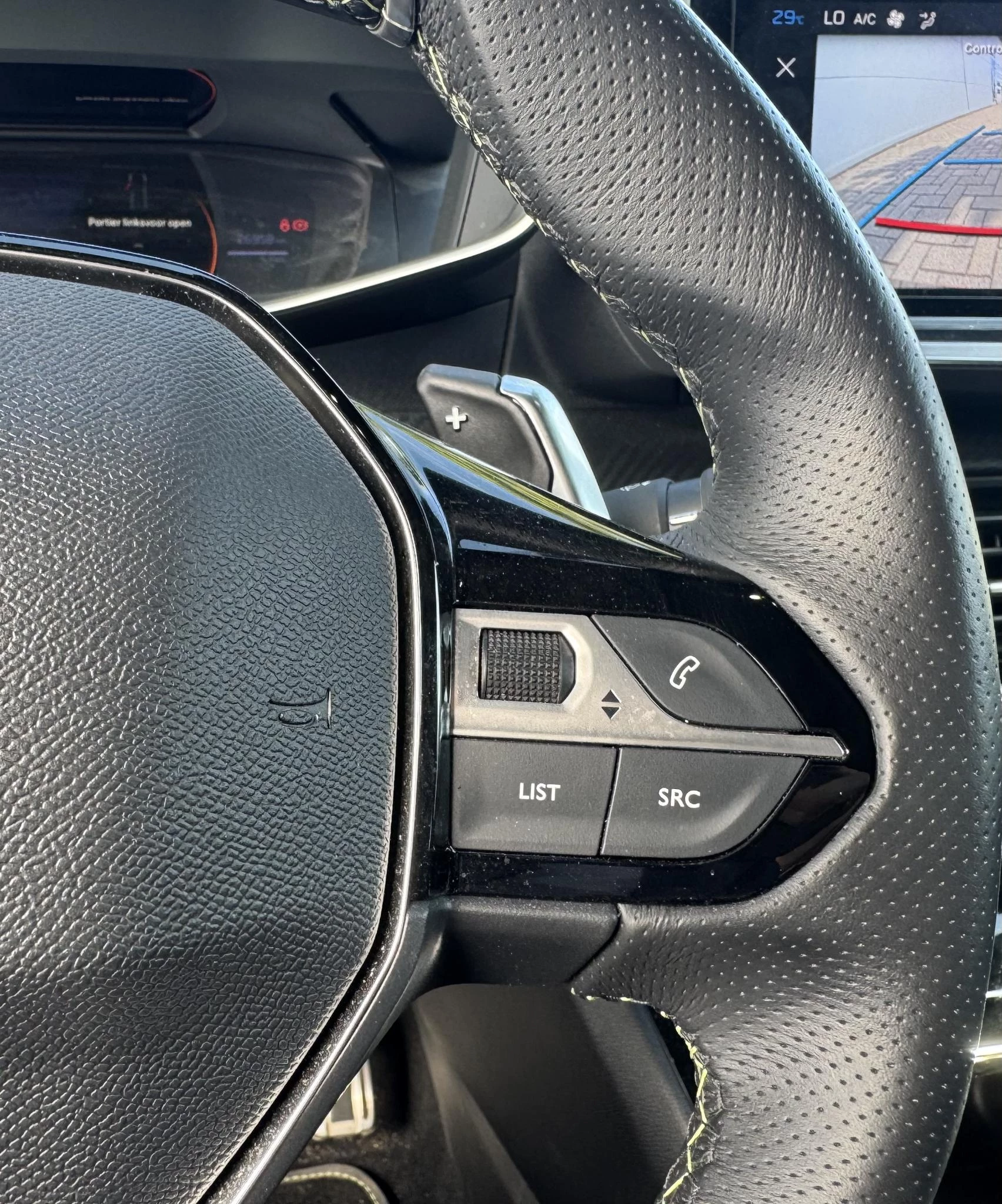 Peugeot-208-image-14