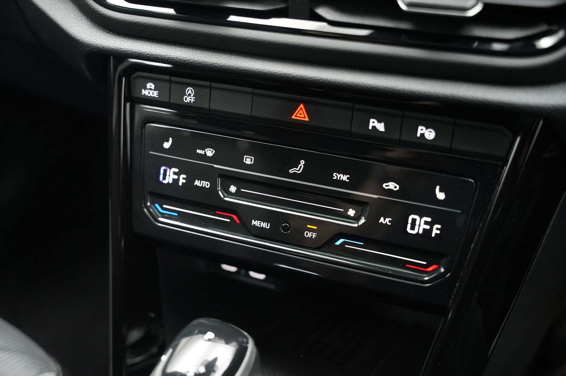 Volkswagen-T-Roc-image-23