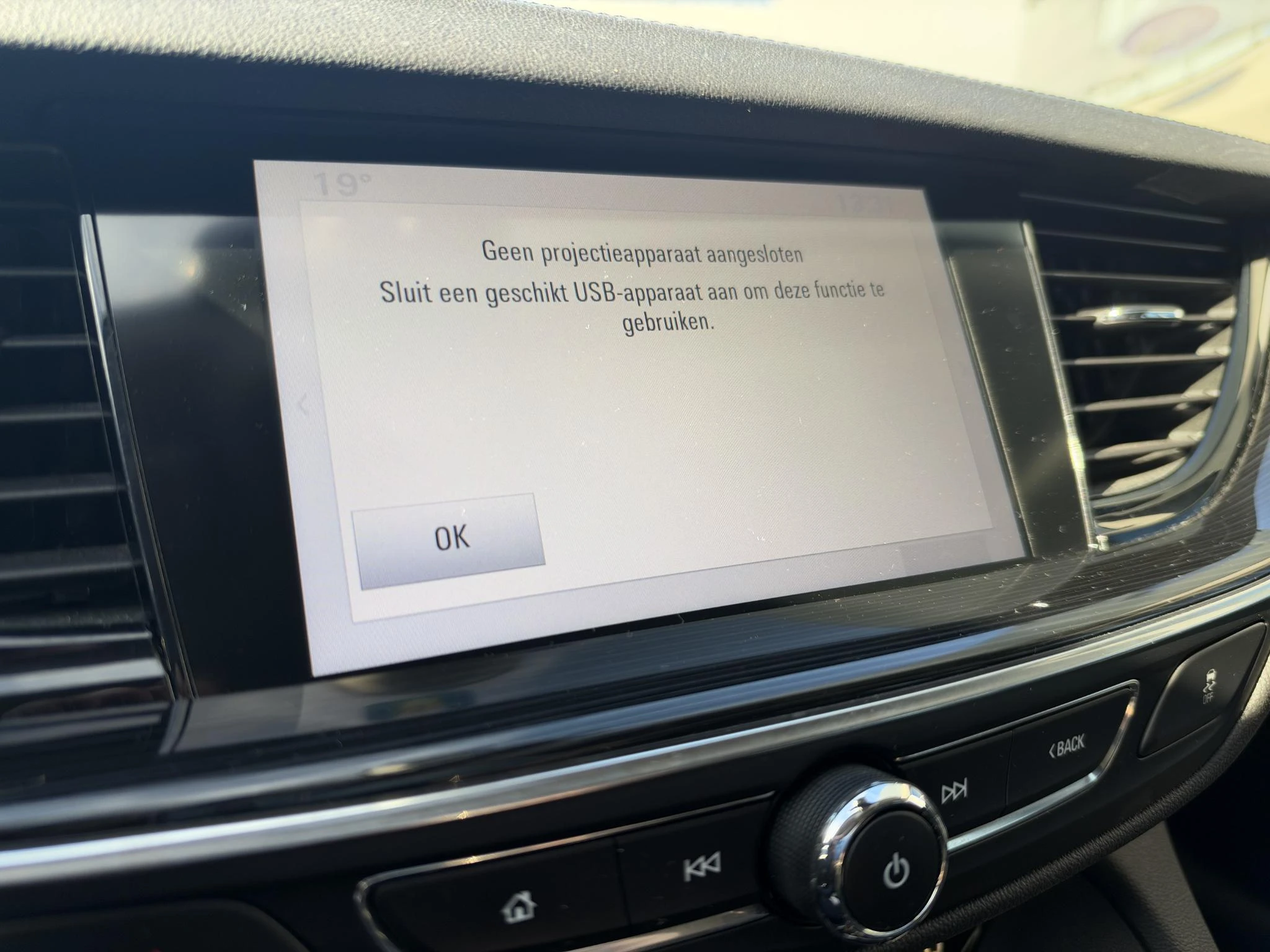 Opel-Insignia-image-10