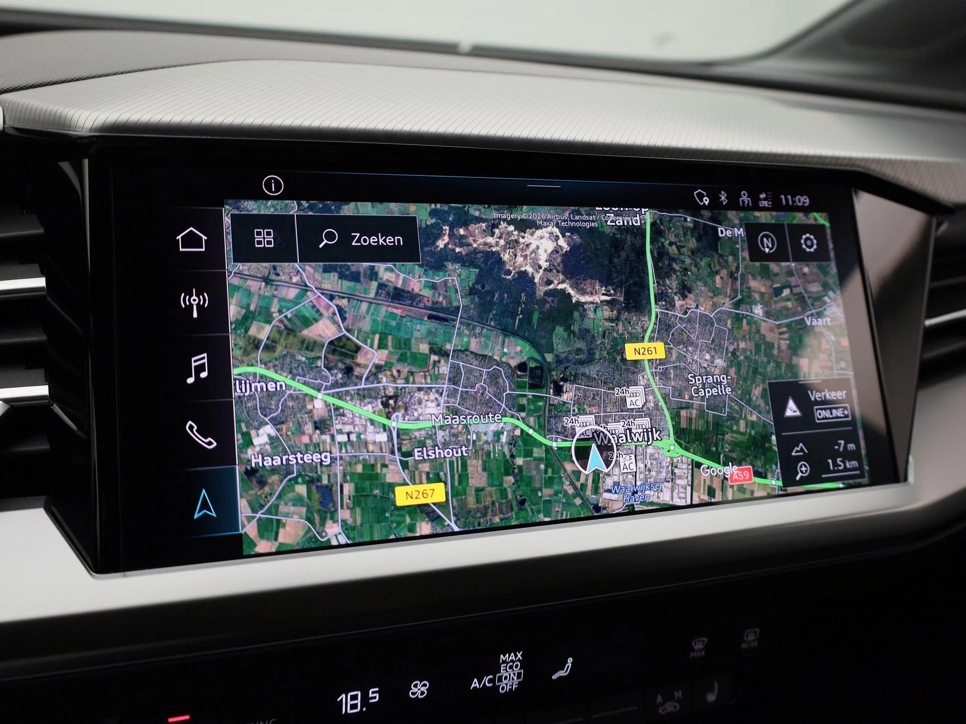 Audi-Q4 e-tron-image-32