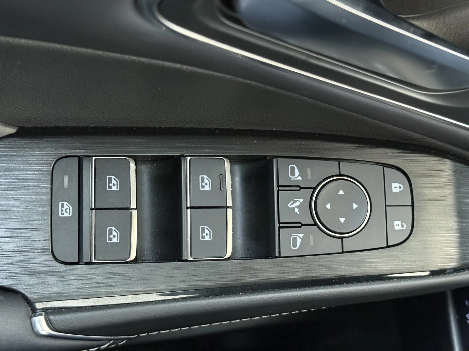 Nissan-QASHQAI-image-28