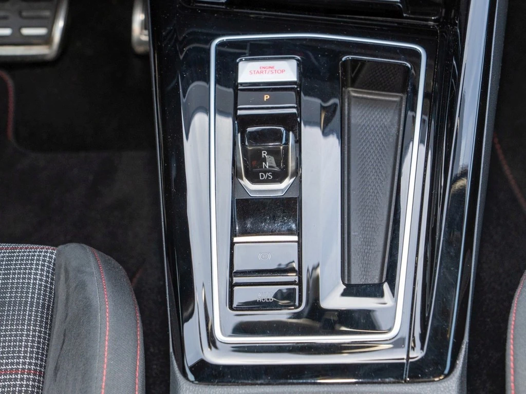 Volkswagen Golf GTI 2.0 TSI DSG Business Premium, ZGV
