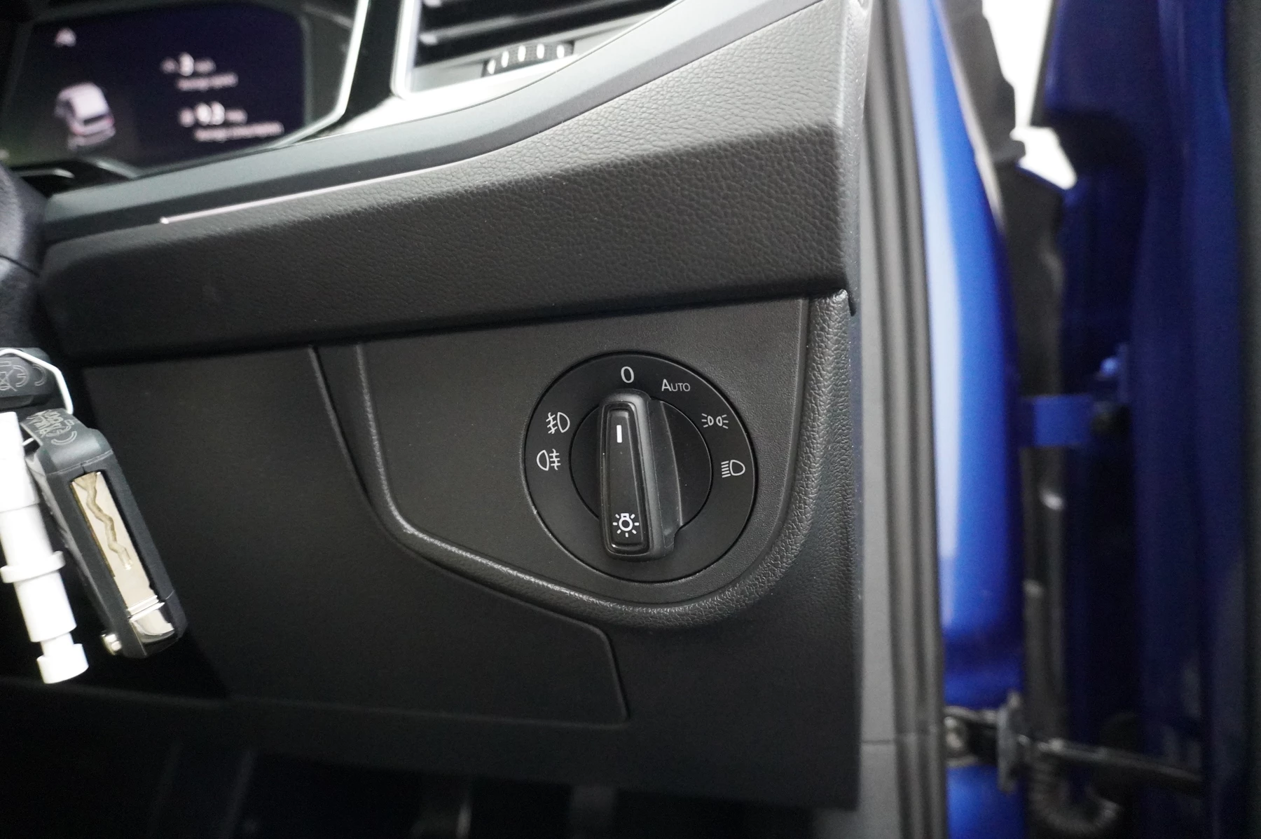 Volkswagen-Polo-image-19