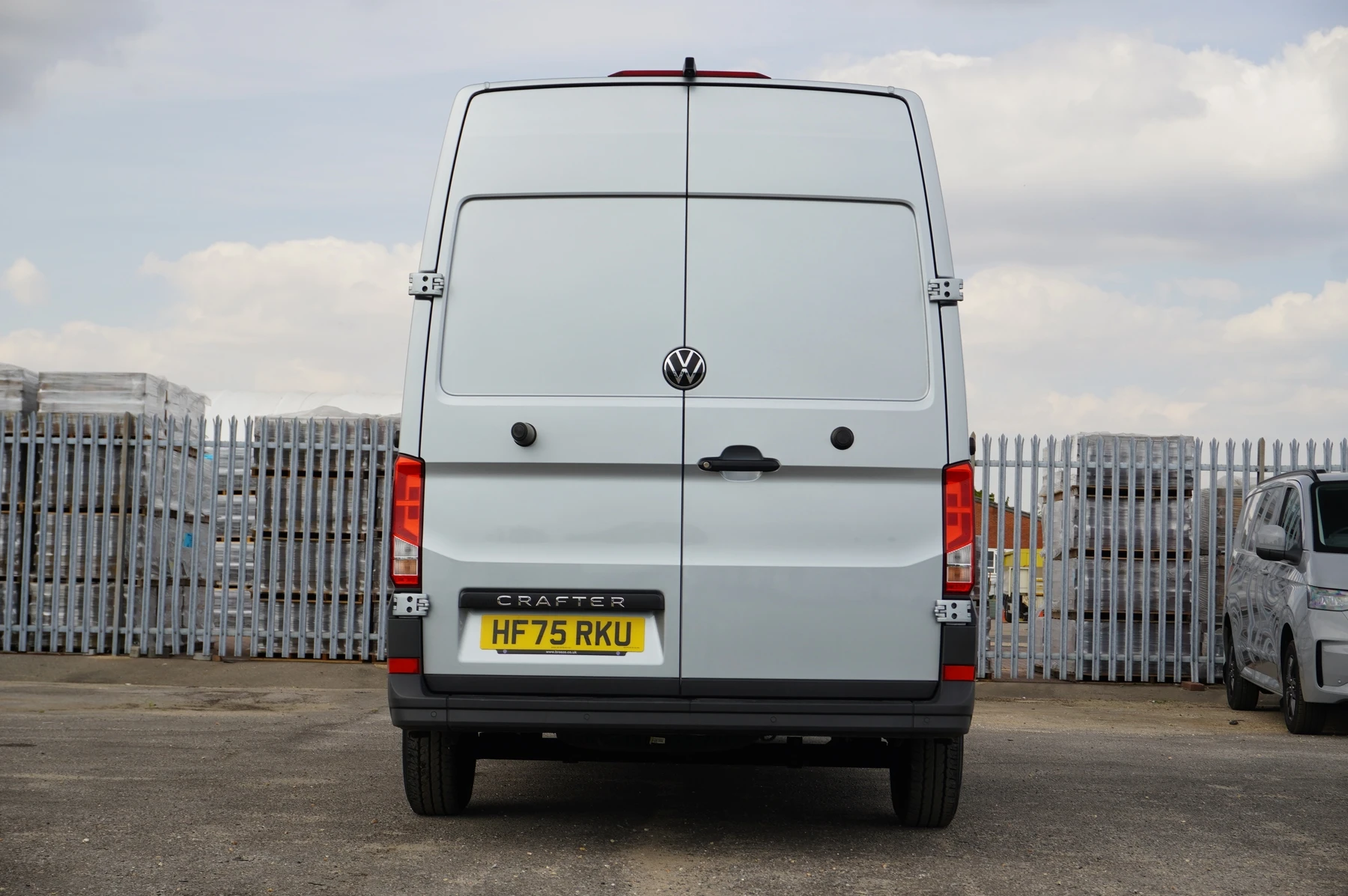 Volkswagen-Crafter-image-23