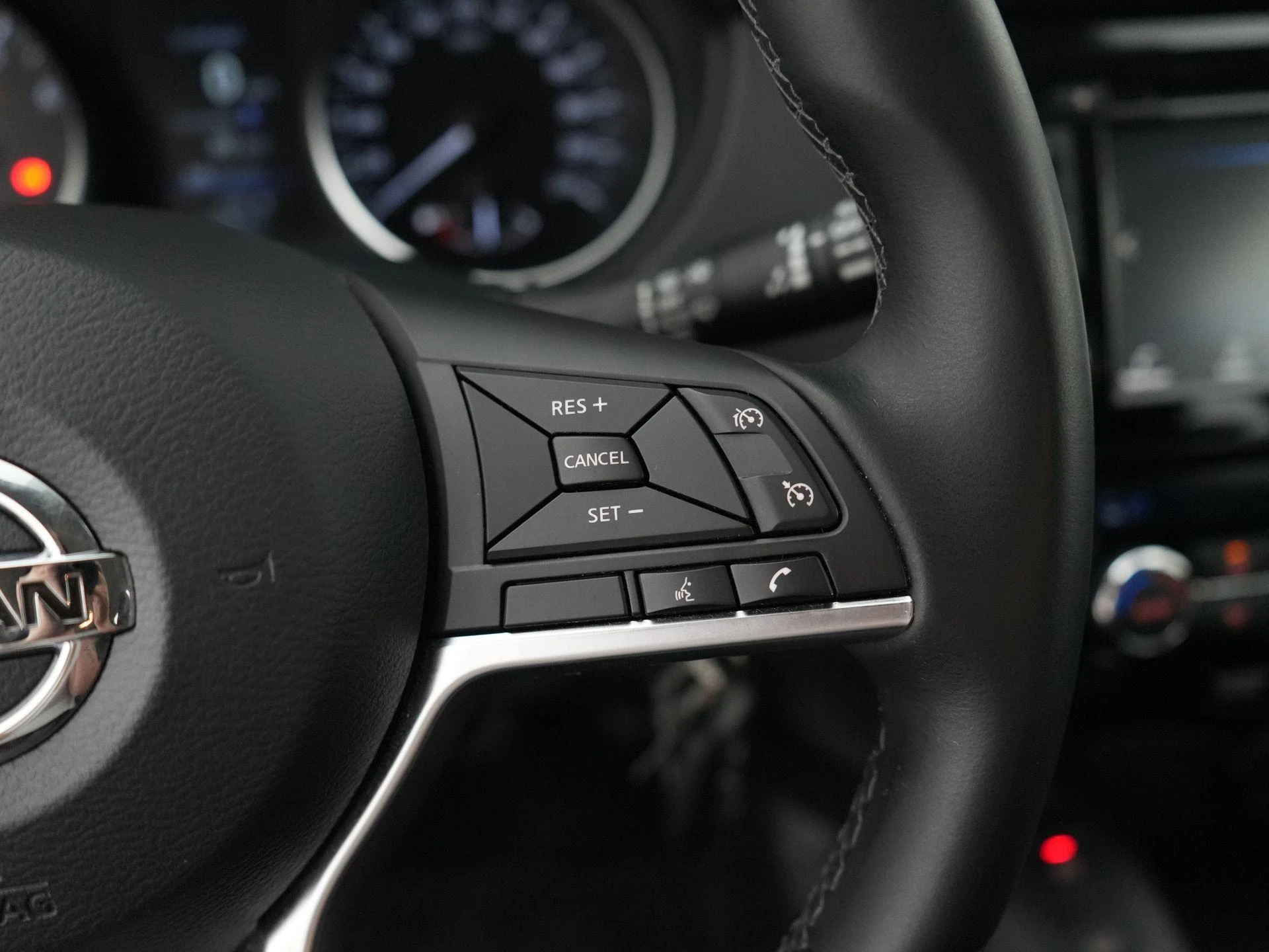 Nissan-QASHQAI-image-14