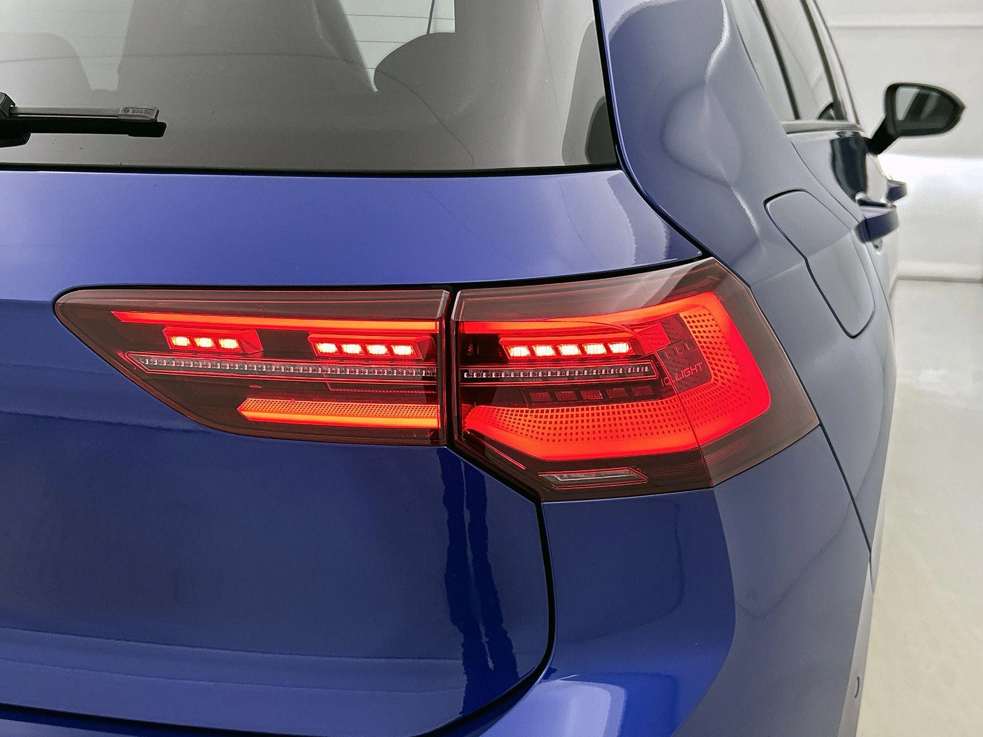 Volkswagen-Golf-image-21