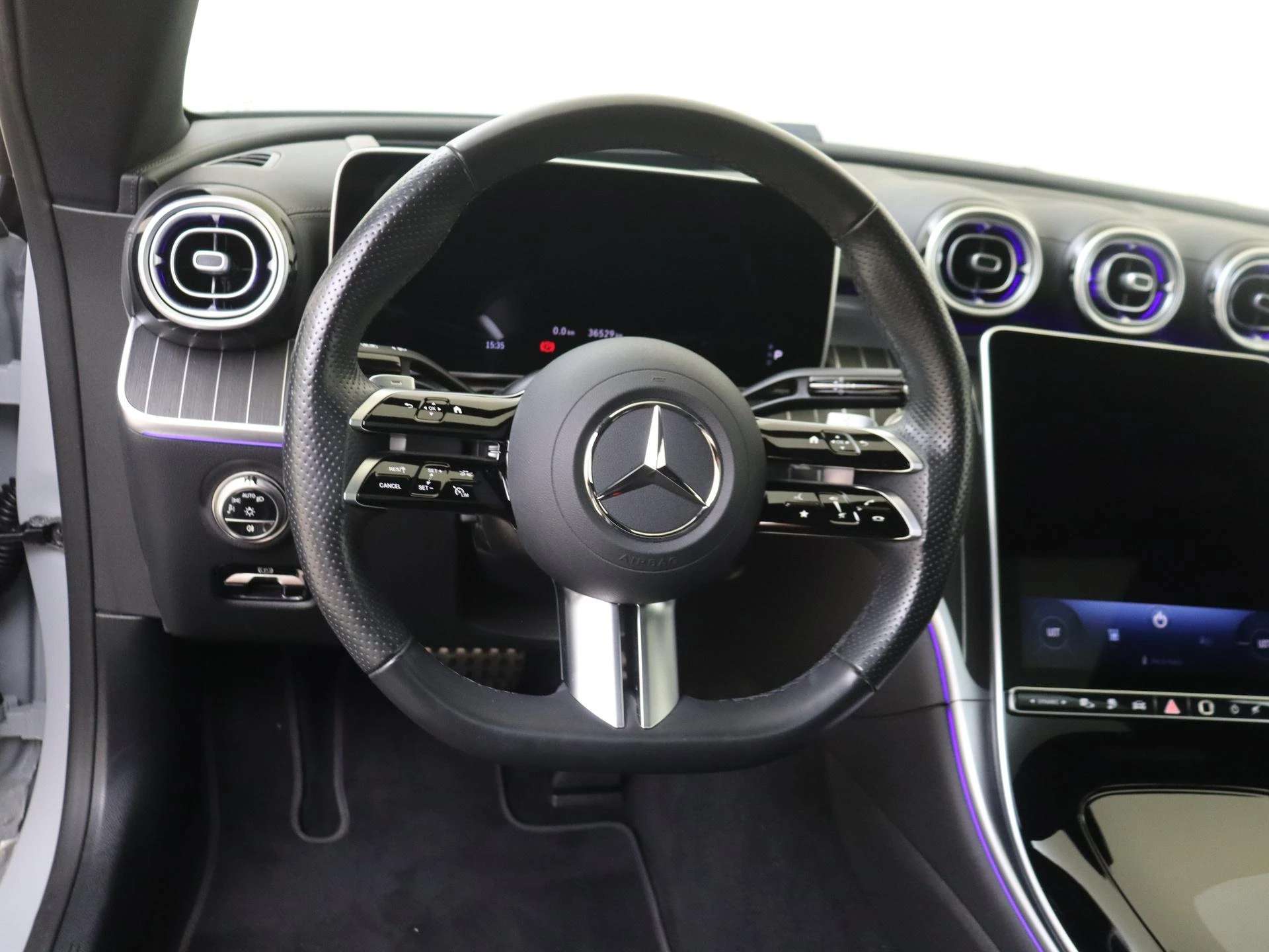 Mercedes-Benz-CLE-image-9