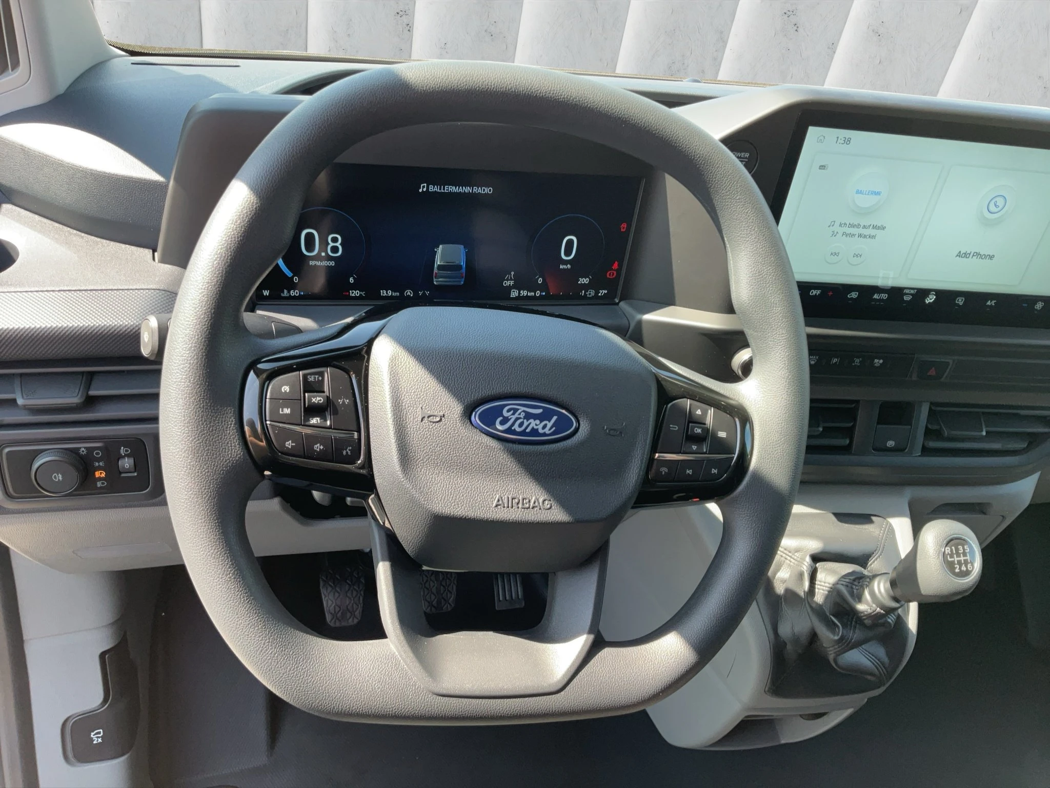 Ford-Transit Custom-image-12