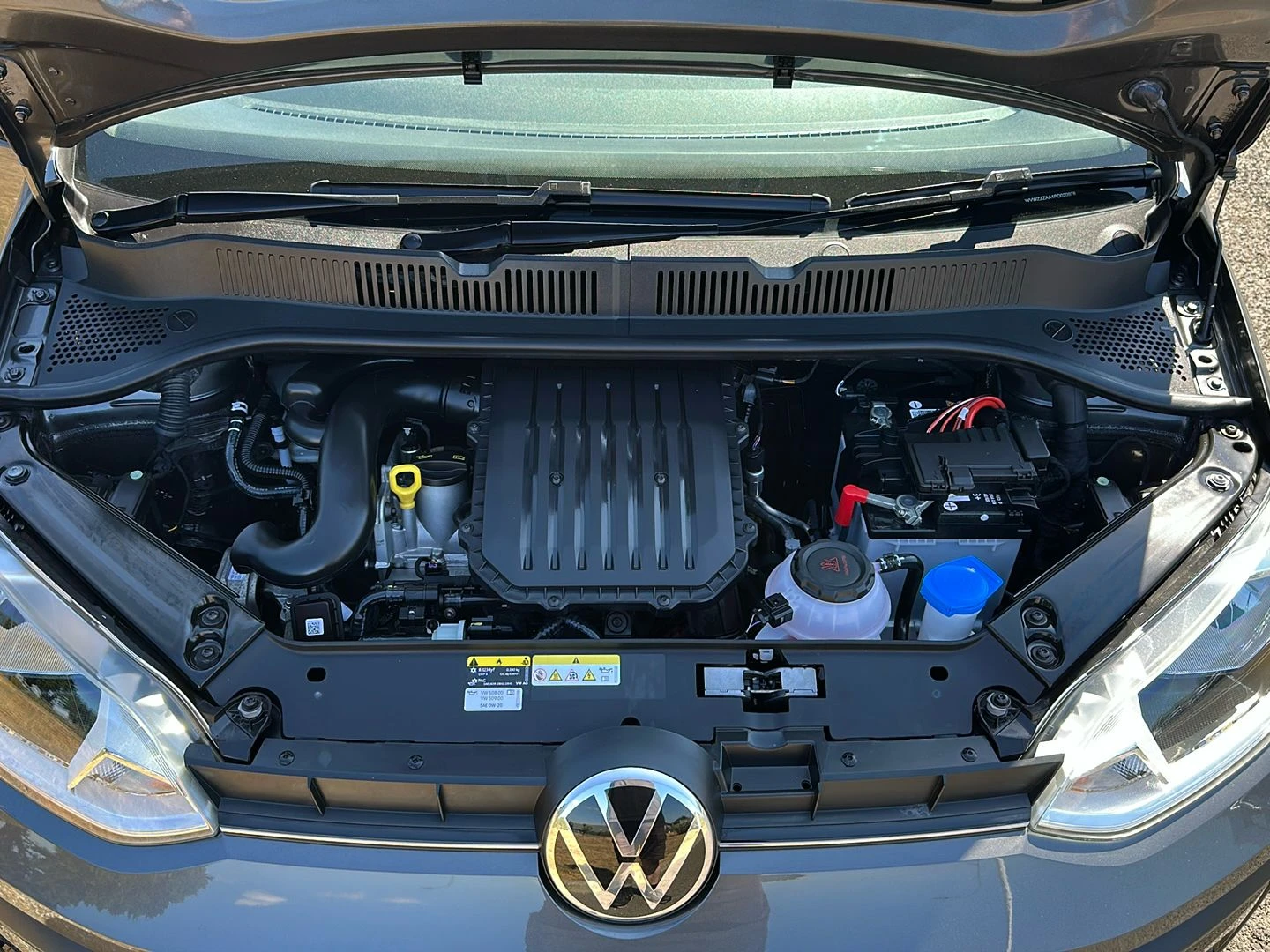 Volkswagen-up!-image-13