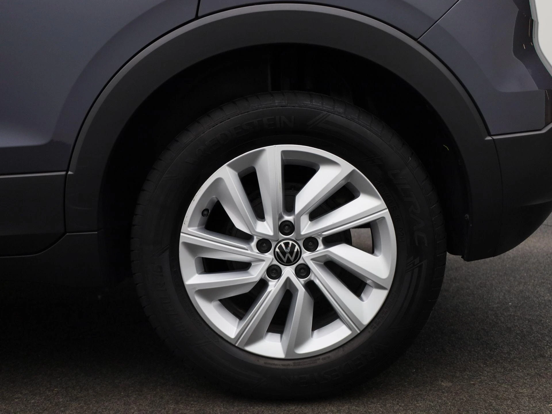 Volkswagen-T-Cross-image-12