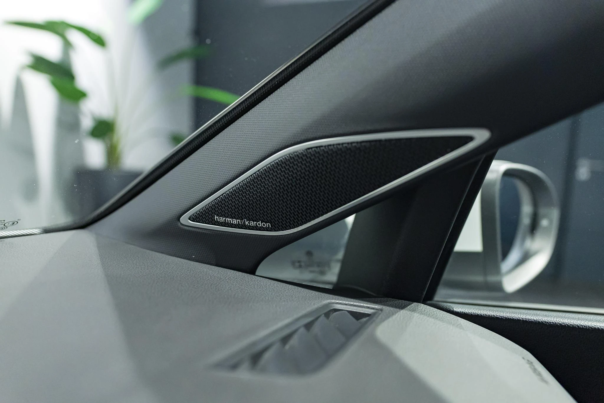 Volkswagen-Golf-image-7