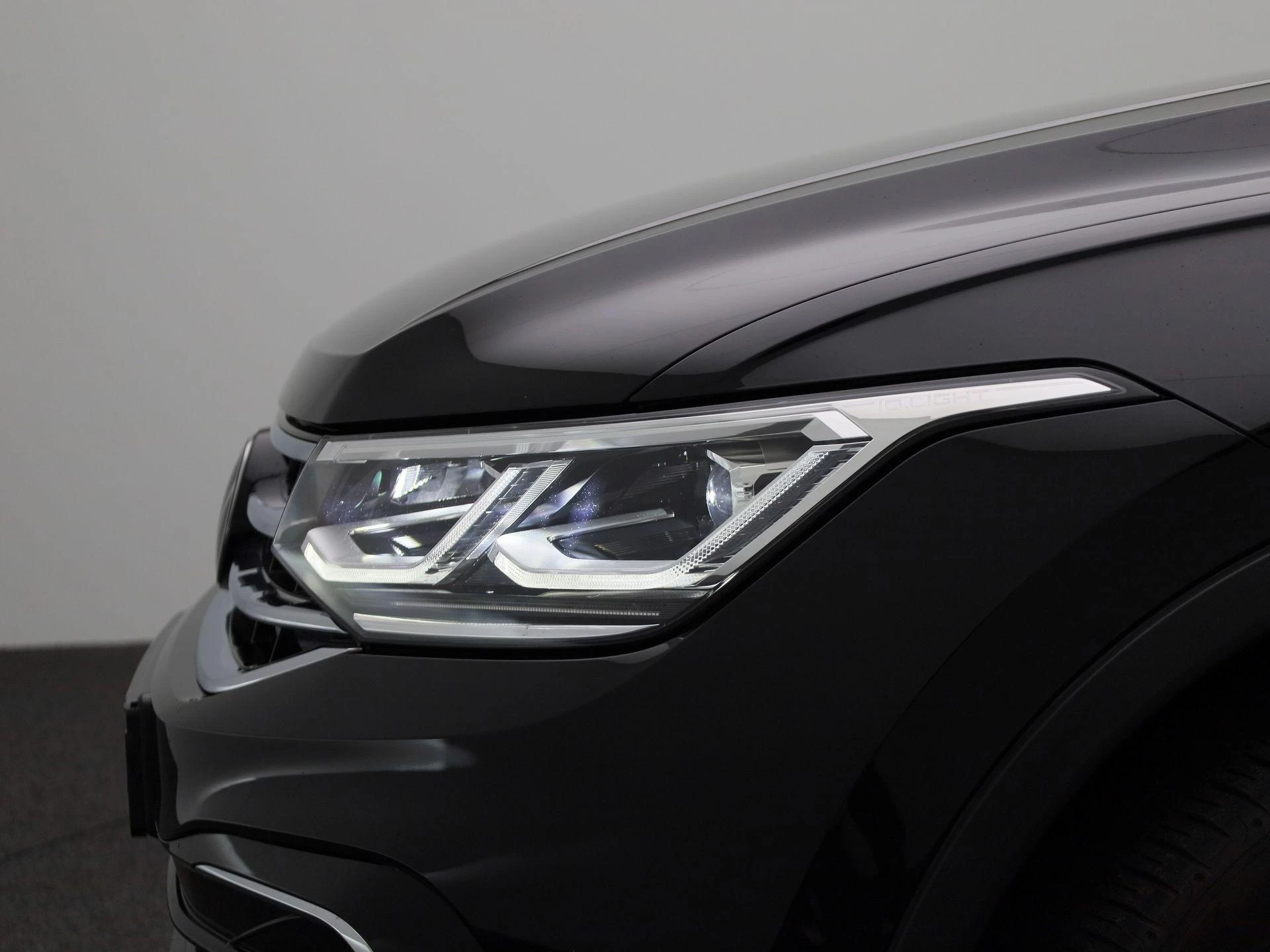 Volkswagen-Tiguan-image-15