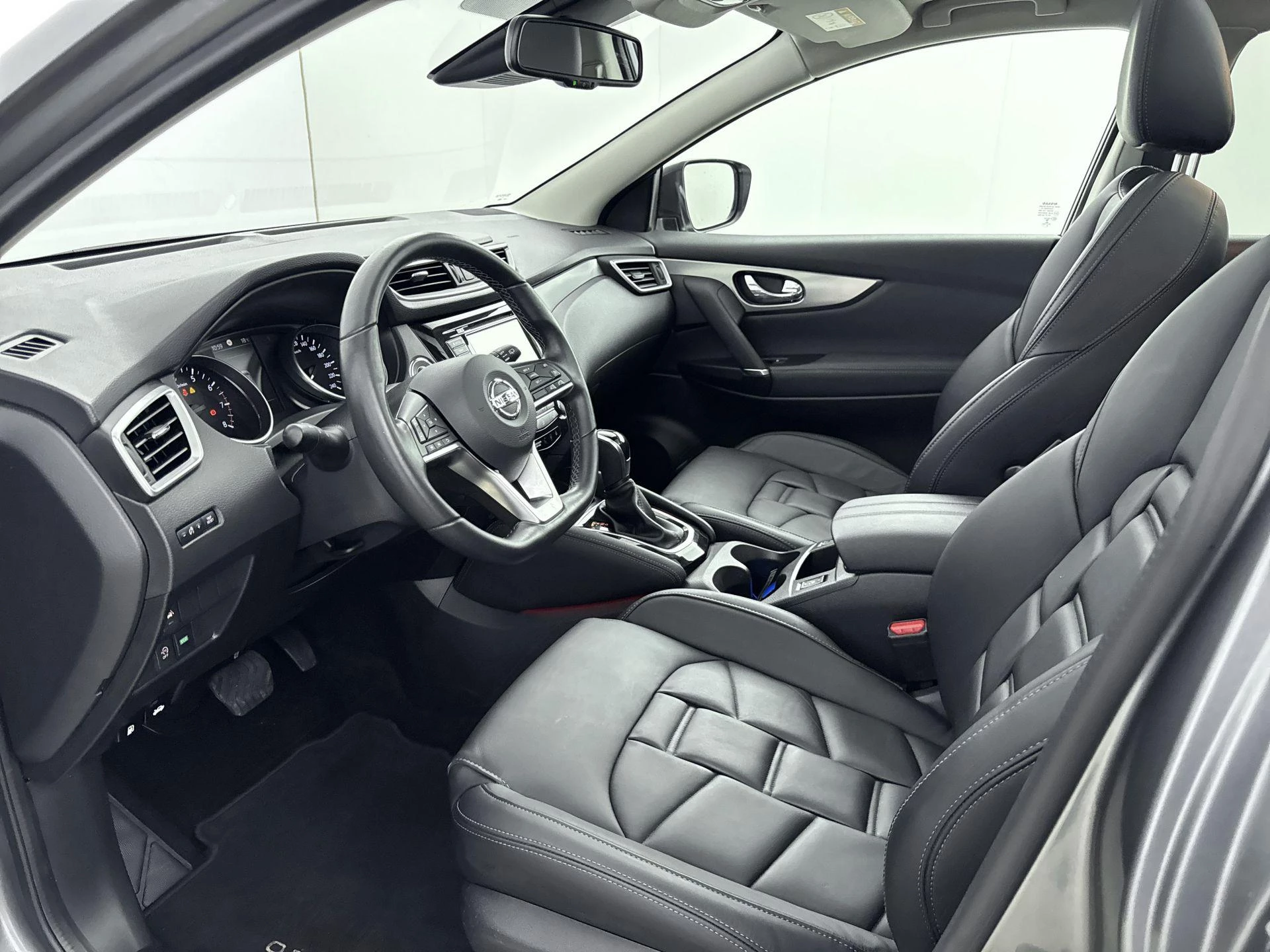Nissan-QASHQAI-image-17