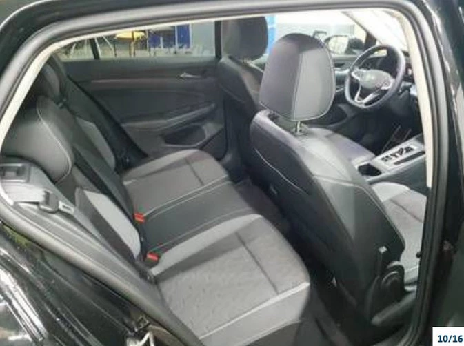 Volkswagen Golf VIII 1.5 eTSI DSG Goal IQ Light, AHK, Navi