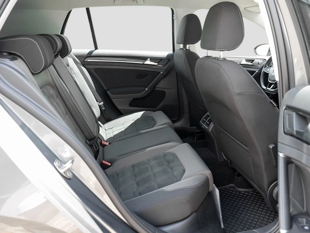 Volkswagen Golf 2.0 TDI DSG Highline R-Line *LED*AHK*Navi*Digi-Cockpit*PDC*Climatronic*Sitzheizung*uvm...